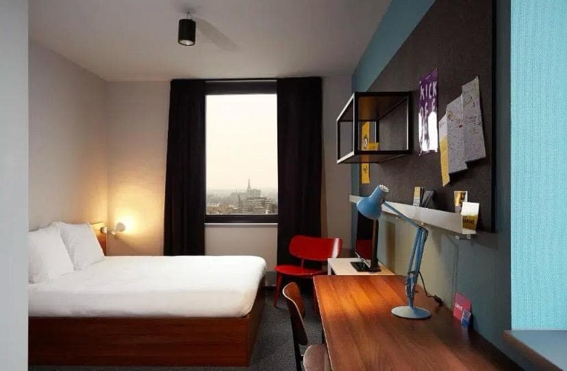 show all photos of Stationsweg