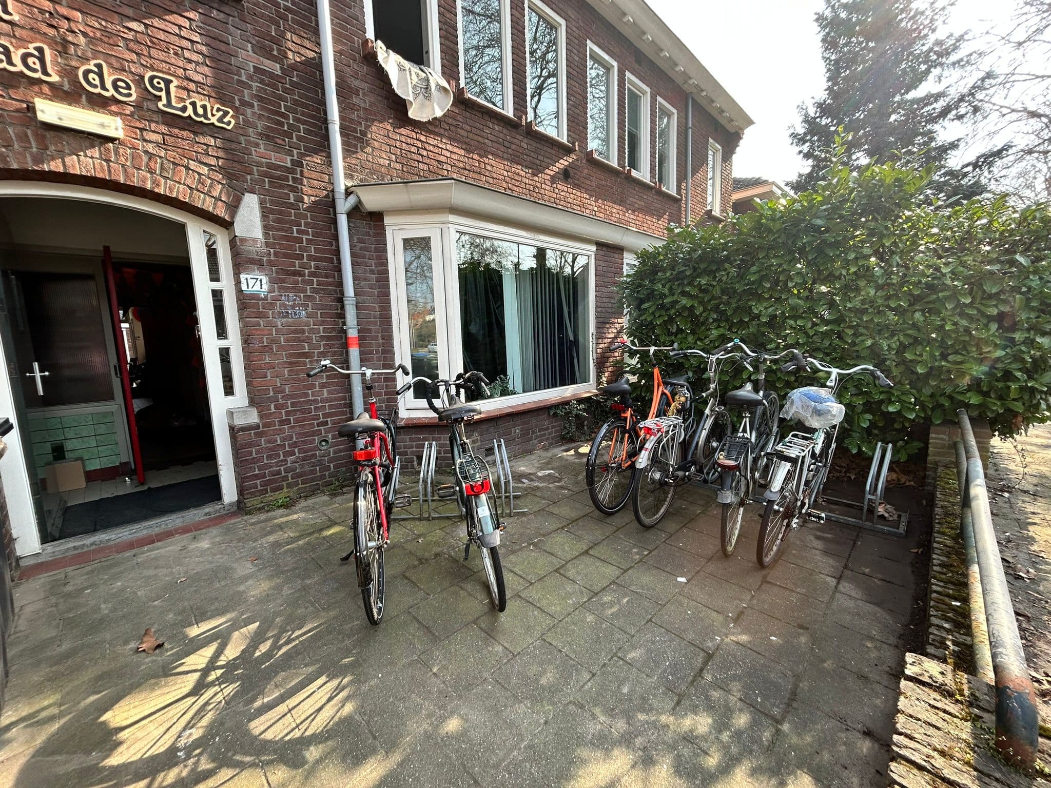 show all photos of Aalsterweg