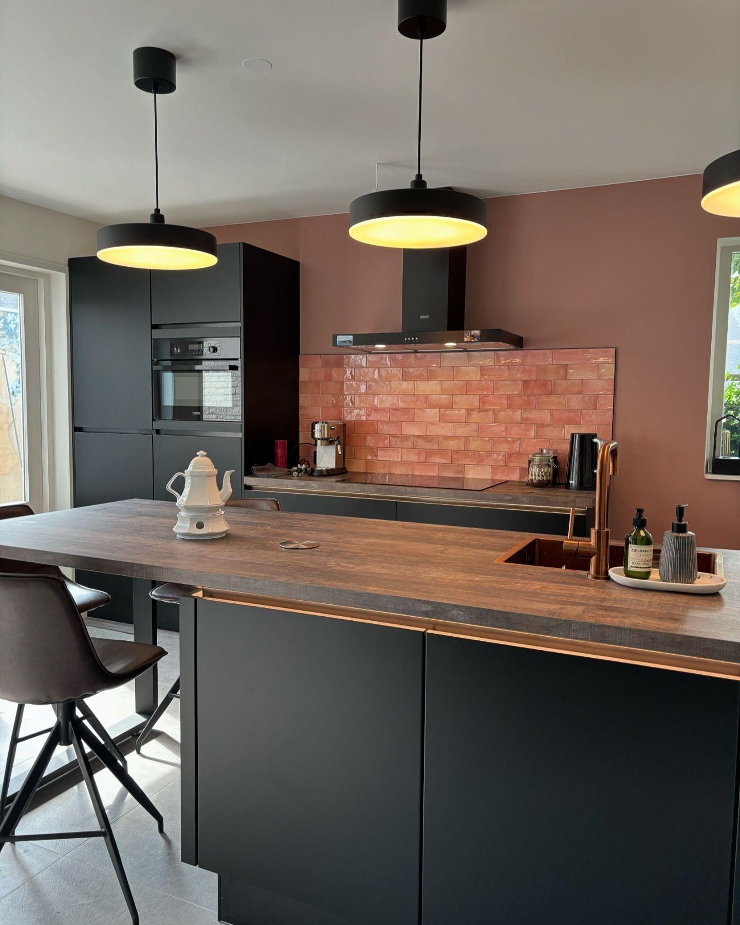 show all photos of Else Mauhsstraat