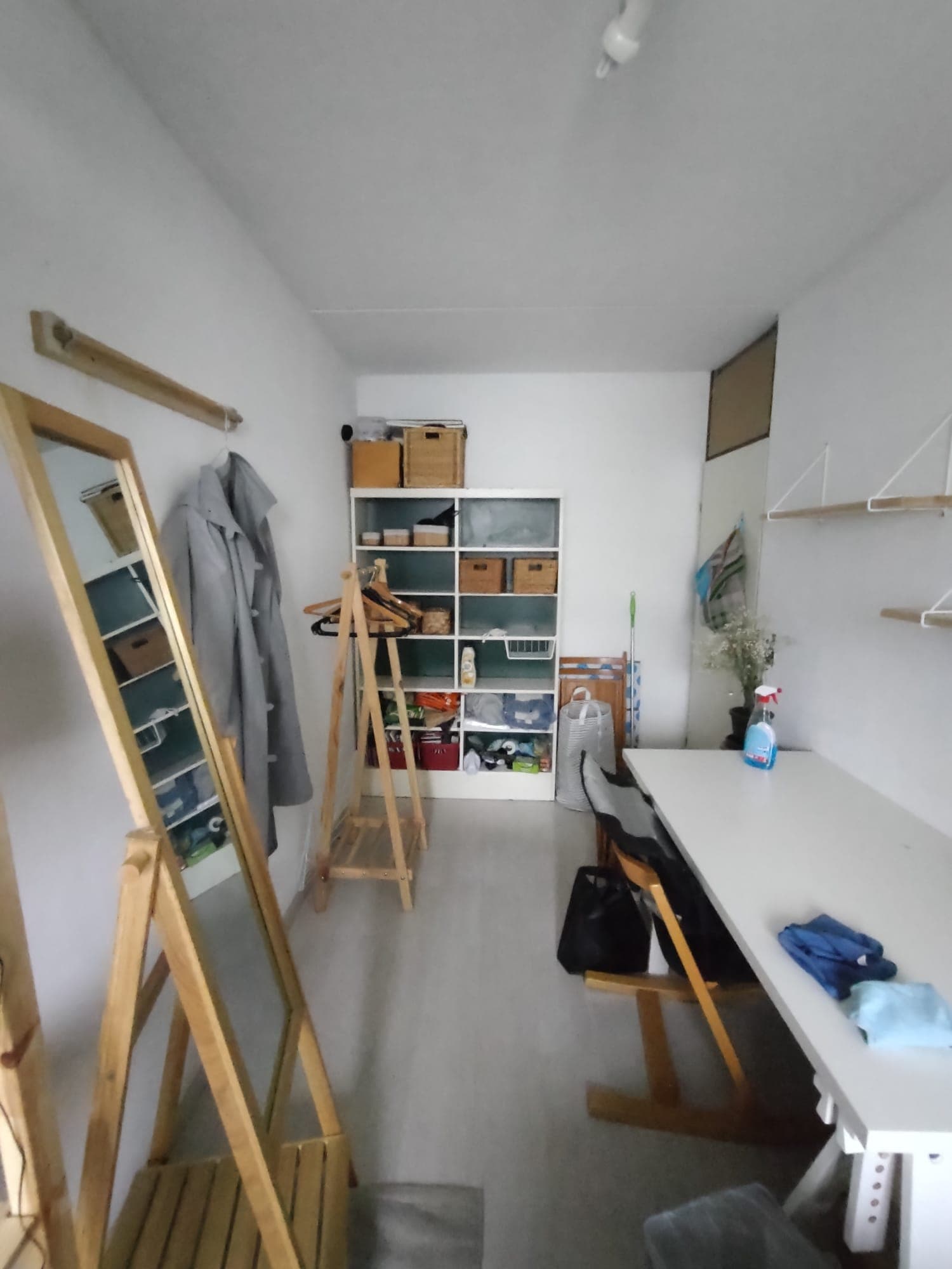 show all photos of Weena