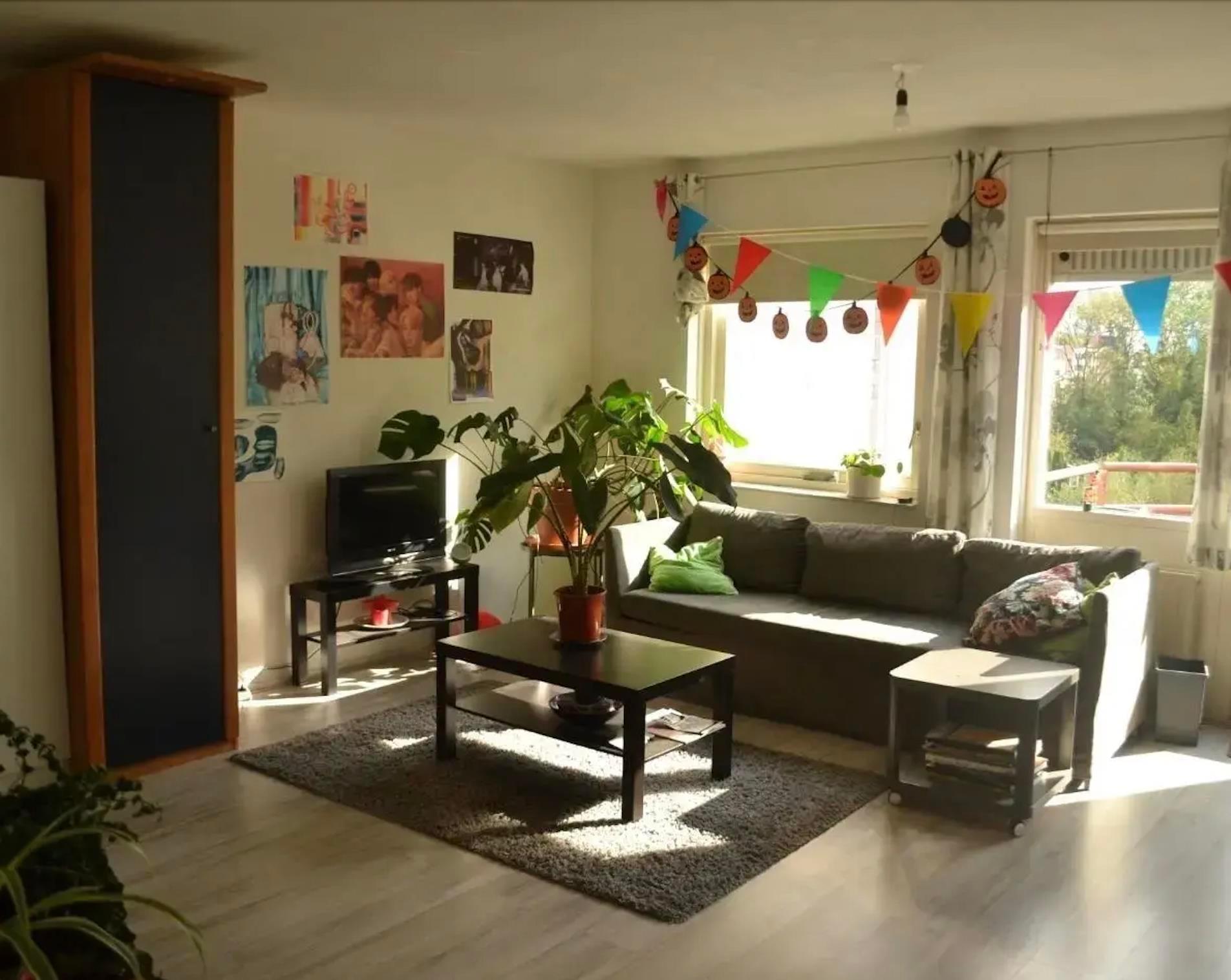 show all photos of Aartsbisschop Romerostraat