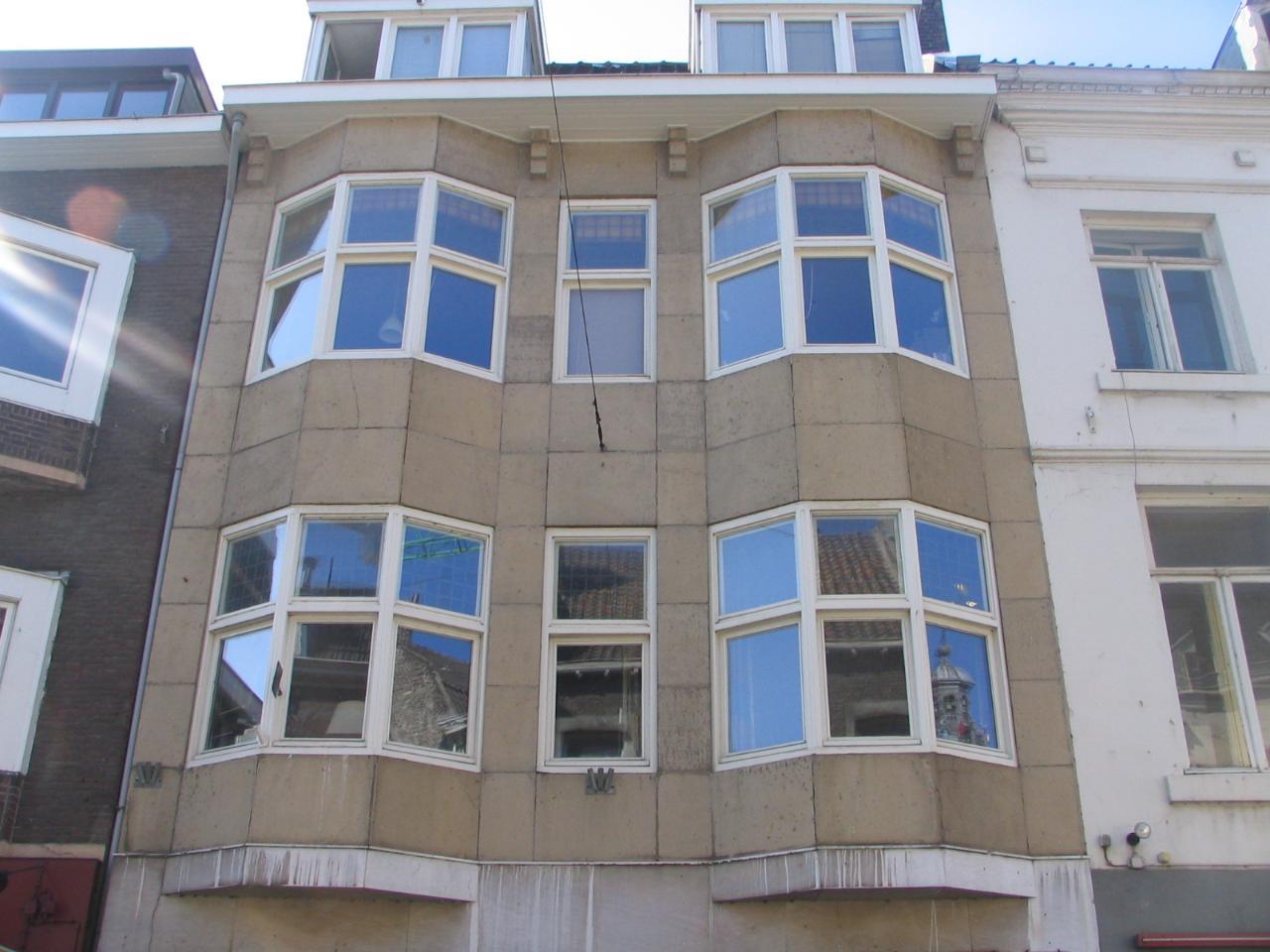 show all photos of Hoenderstraat
