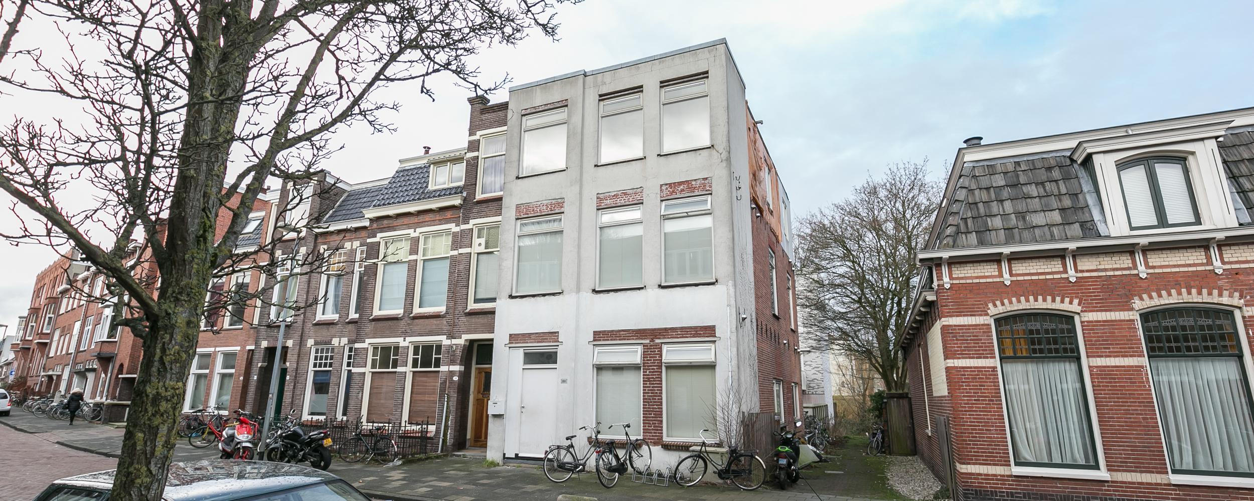 show all photos of Helper Oostsingel