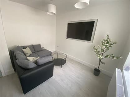 show all photos of Eerste Helmersstraat