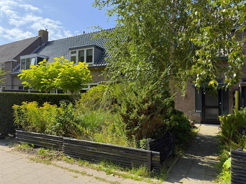 show all photos of Jelsumerstraat