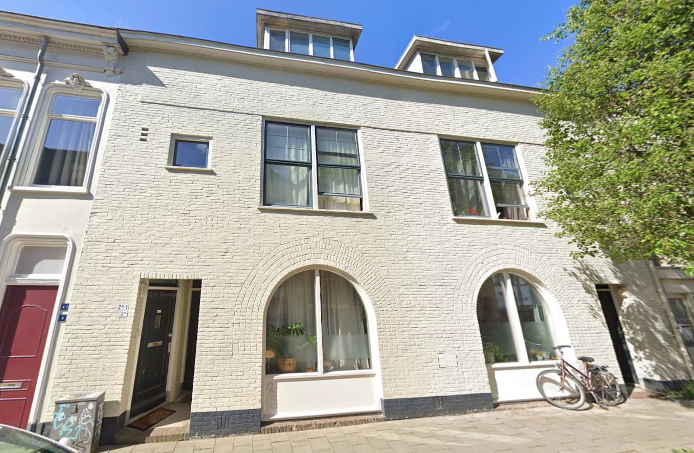 show all photos of Karel van Gelderstraat