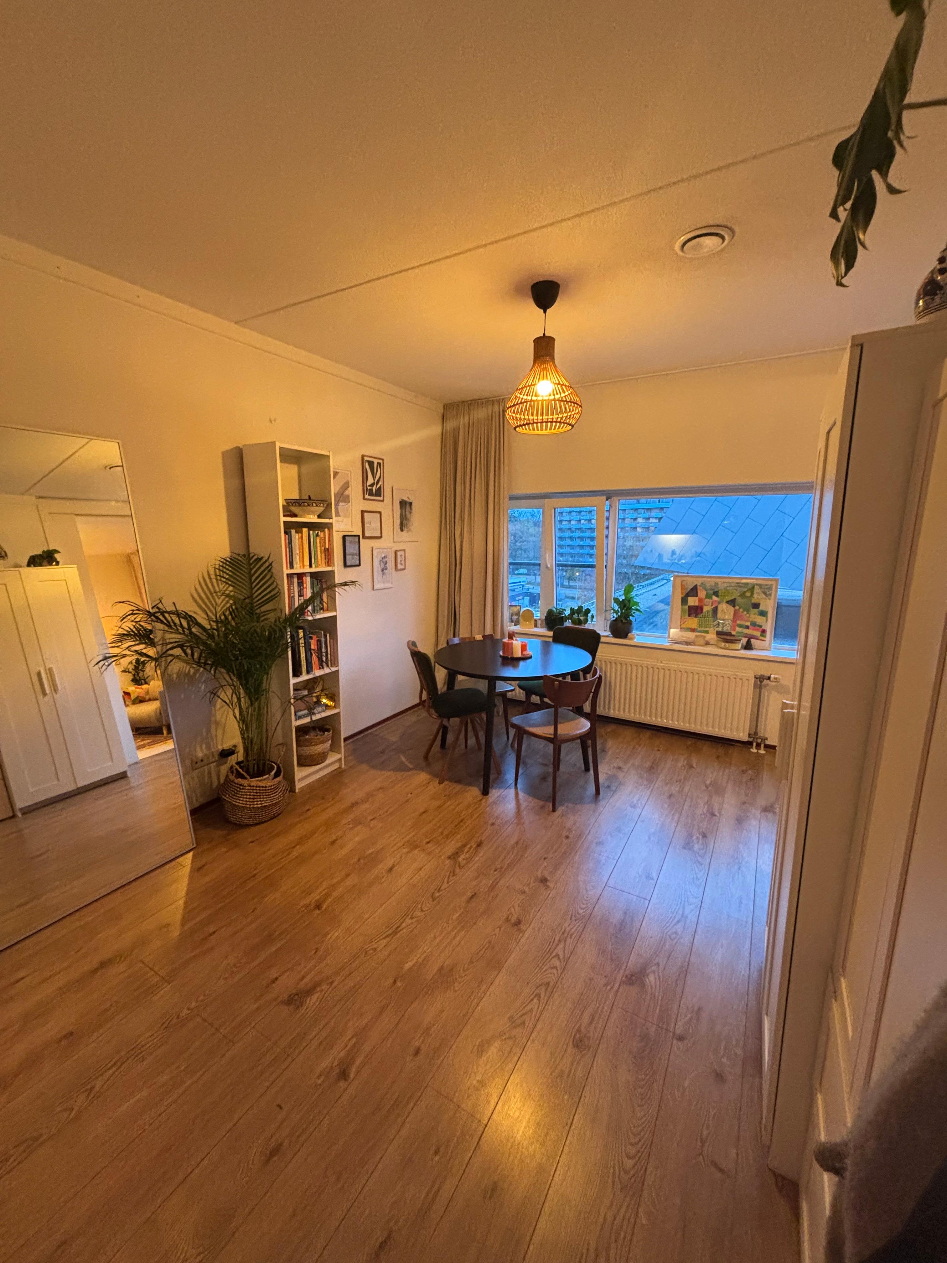 show all photos of Professor Bellefroidstraat