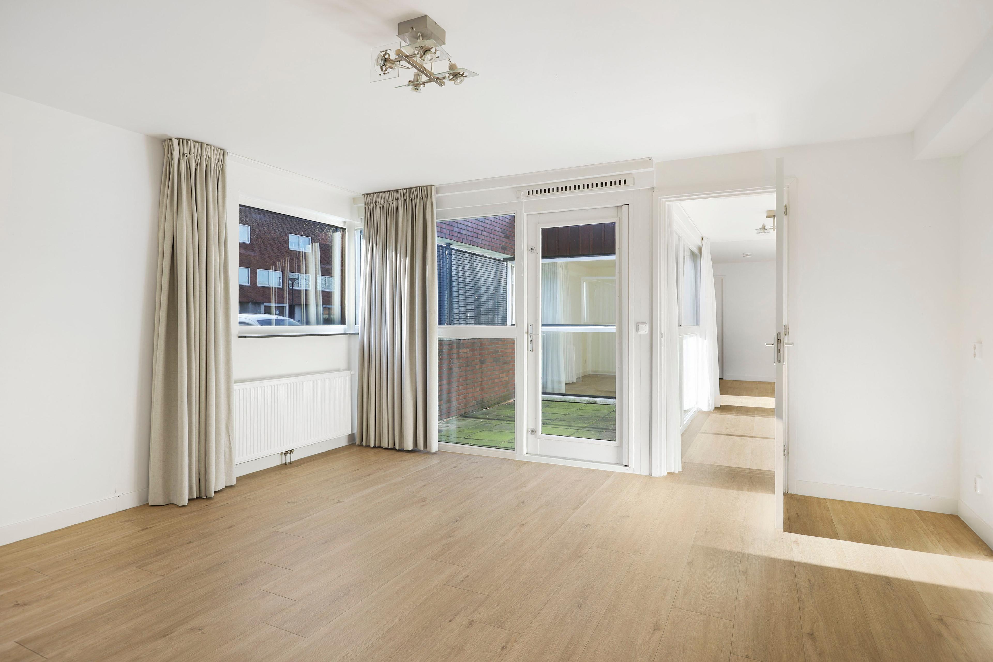 show all photos of Nilda Pintostraat