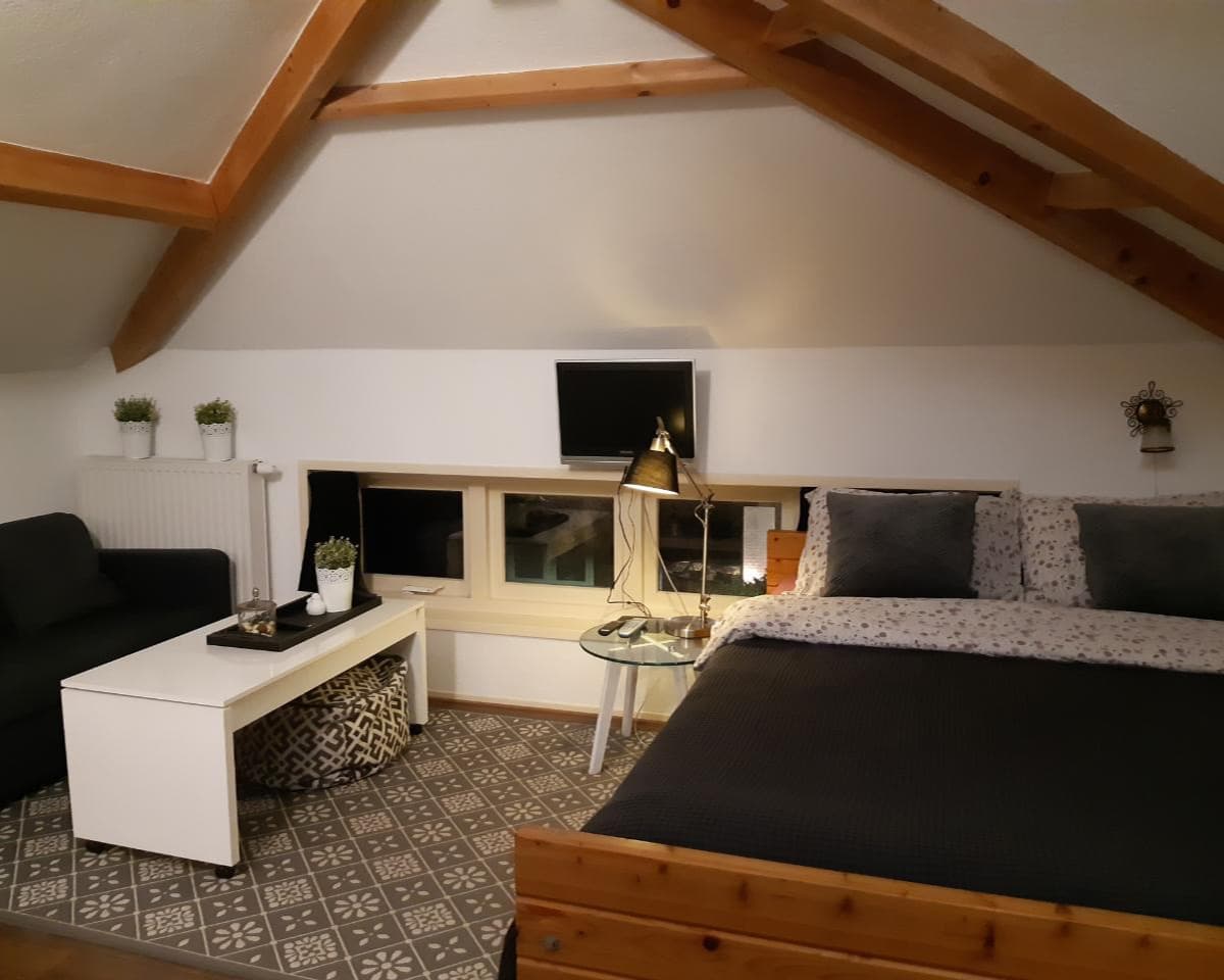 show all photos of Ampzingstraat