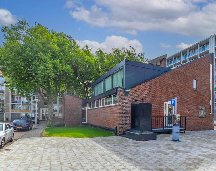show all photos of Anton Waldorpstraat