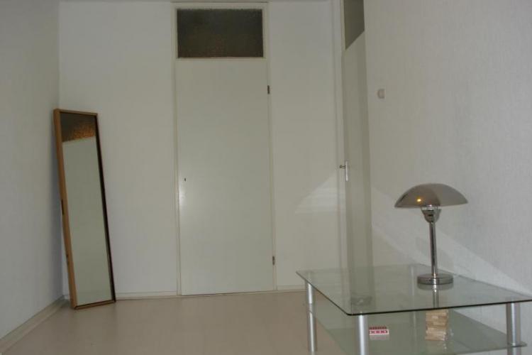 show all photos of Azielaan