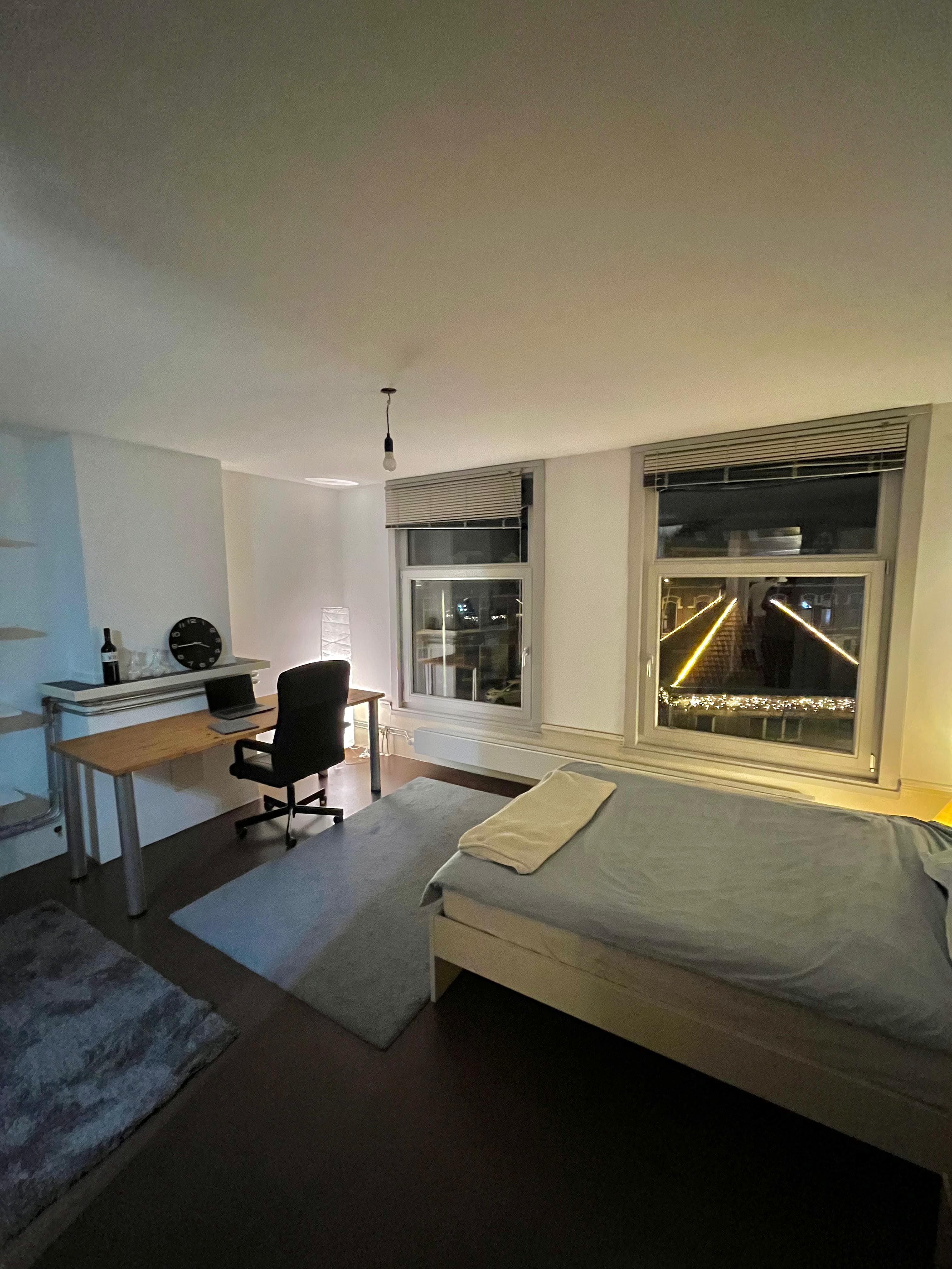 show all photos of Hugo de Grootplein