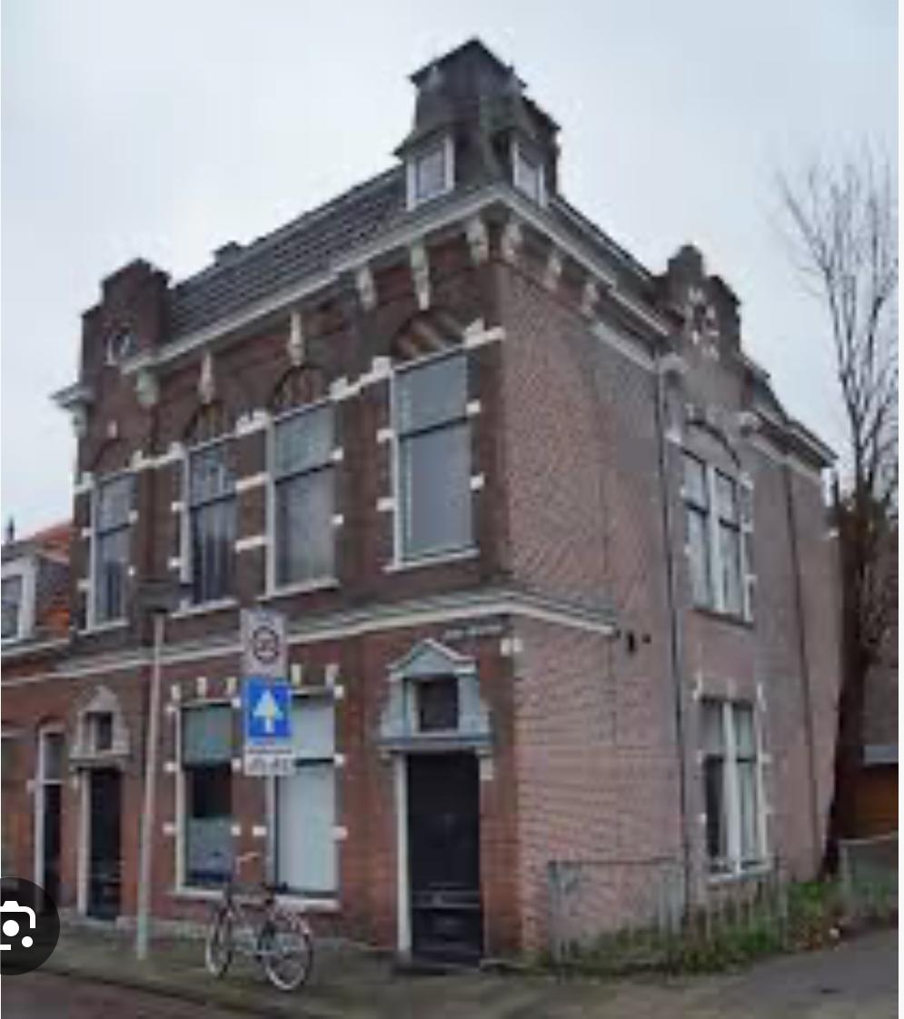 show all photos of Gerrit Doustraat