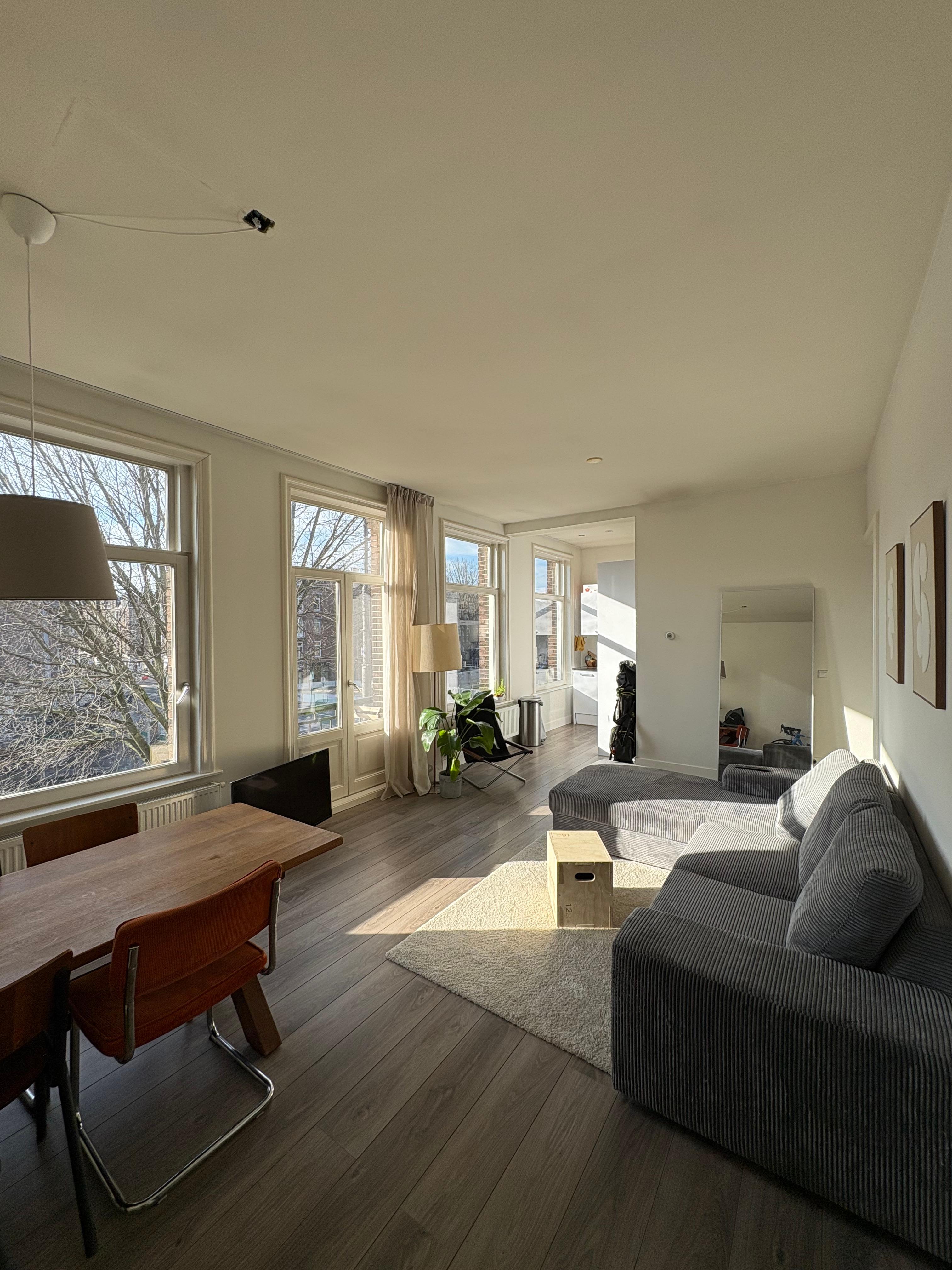 show all photos of Bilderdijkkade