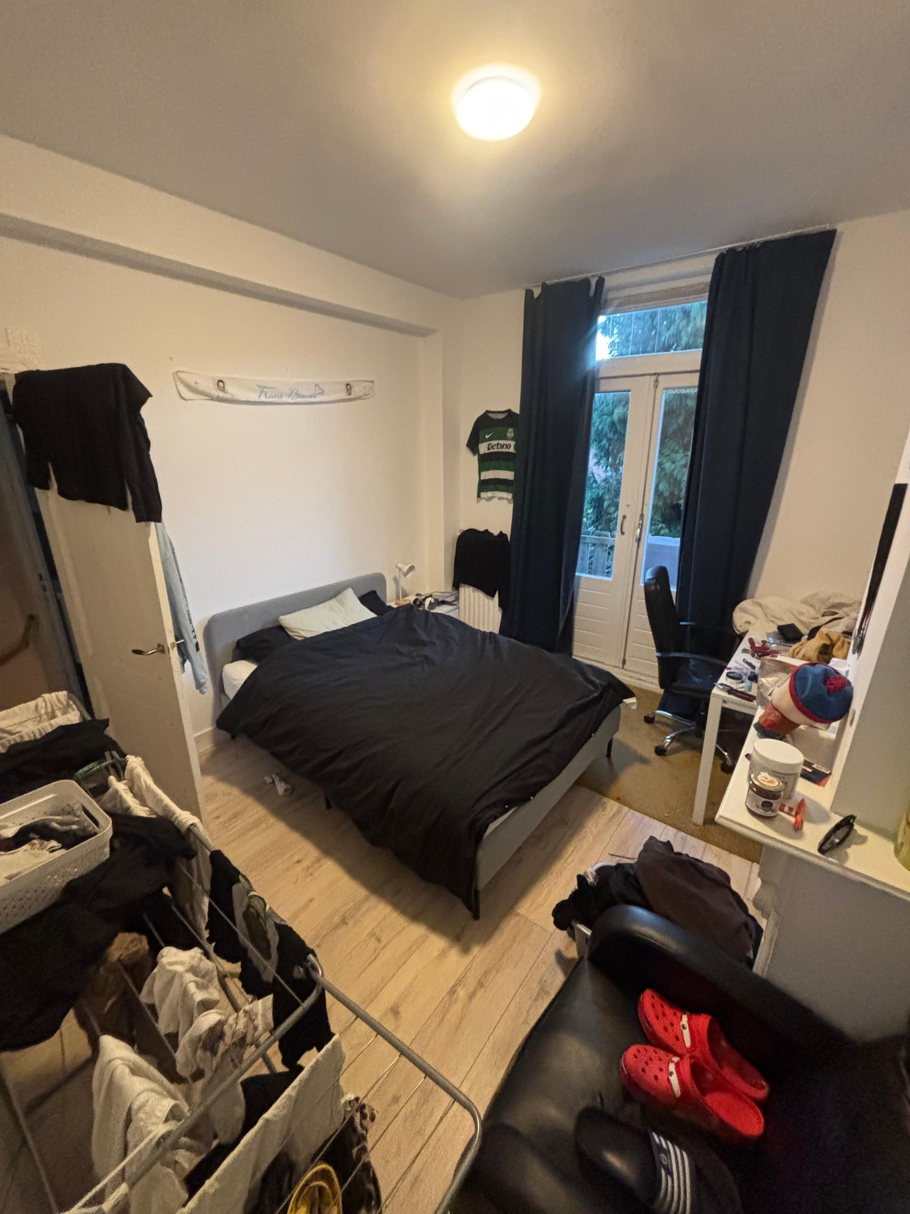 show all photos of Da Costakade