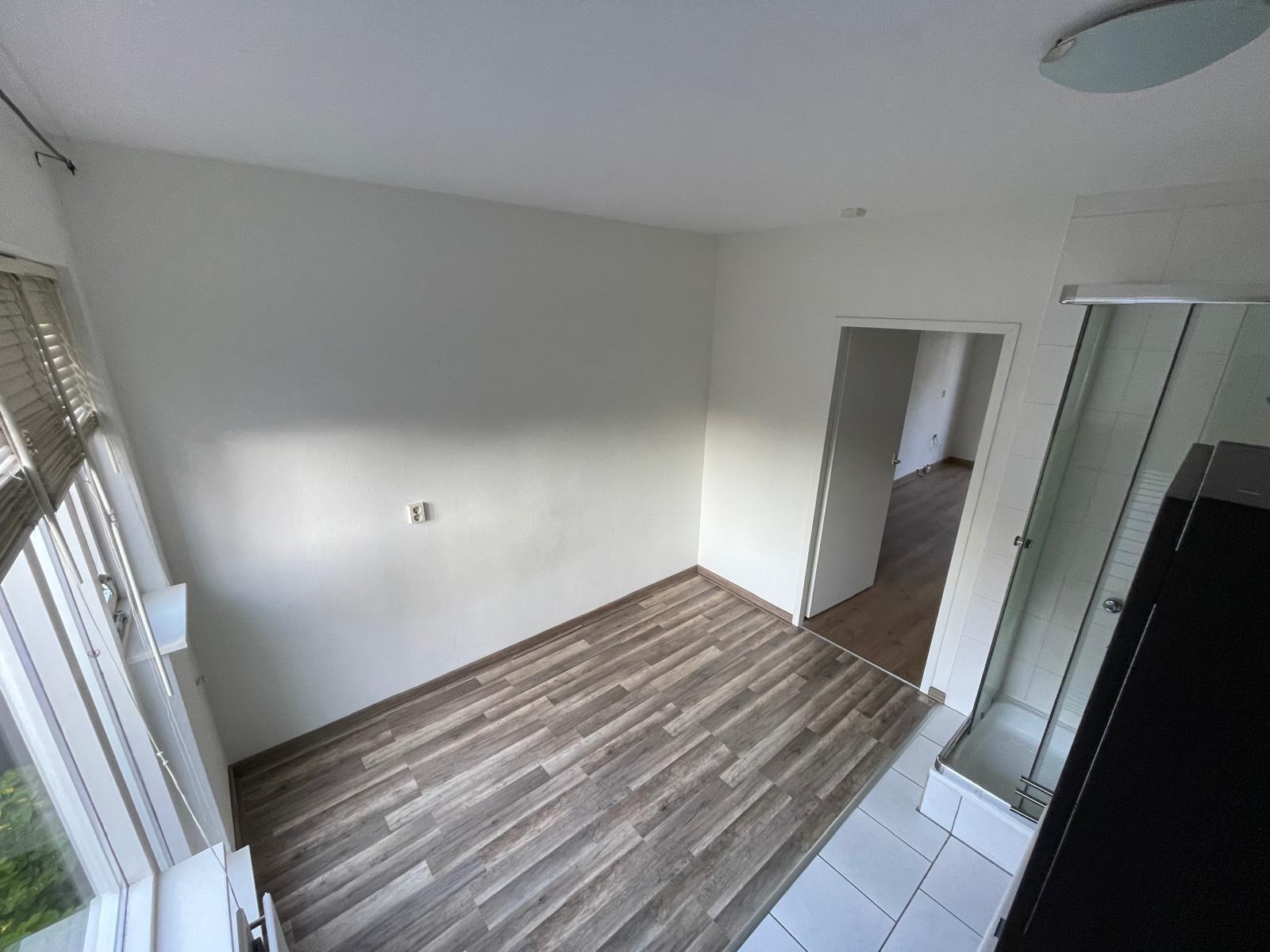 show all photos of Zebraspoor