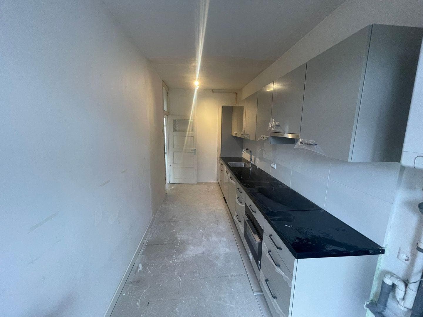 show all photos of Jan Tooropstraat