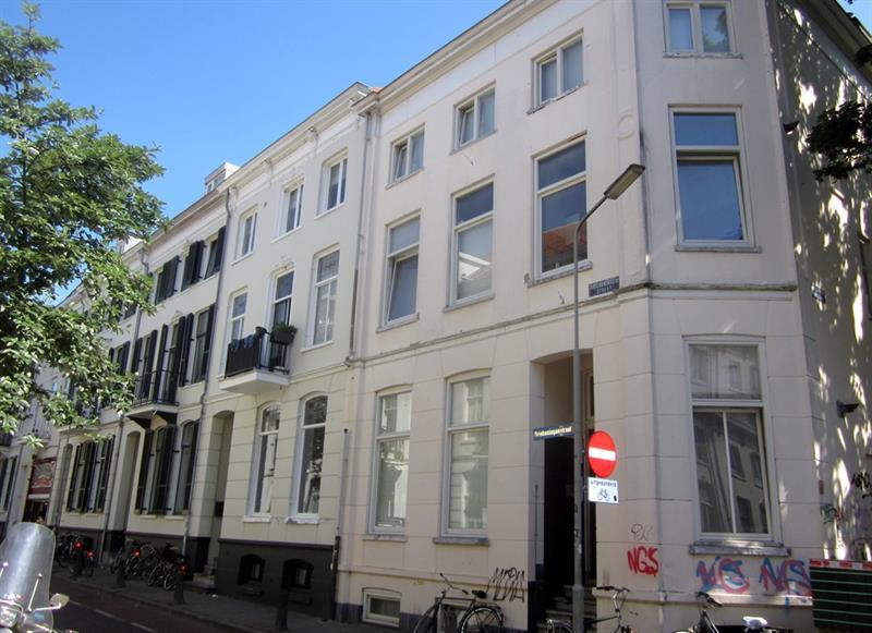 show all photos of Driekoningenstraat