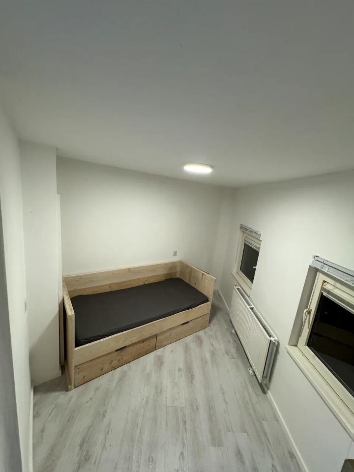 show all photos of Lange Singelstraat