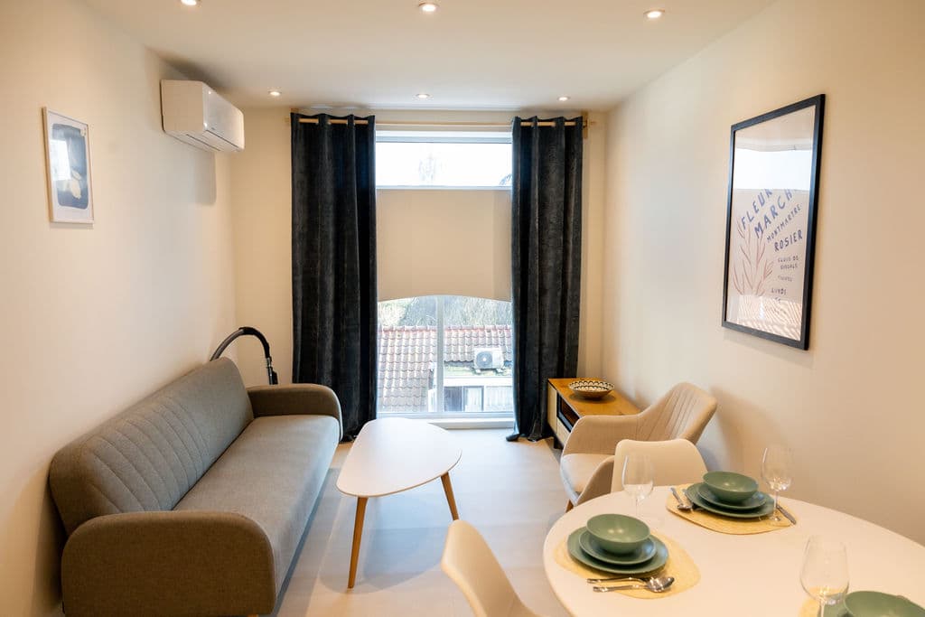 show all photos of Noordeinde