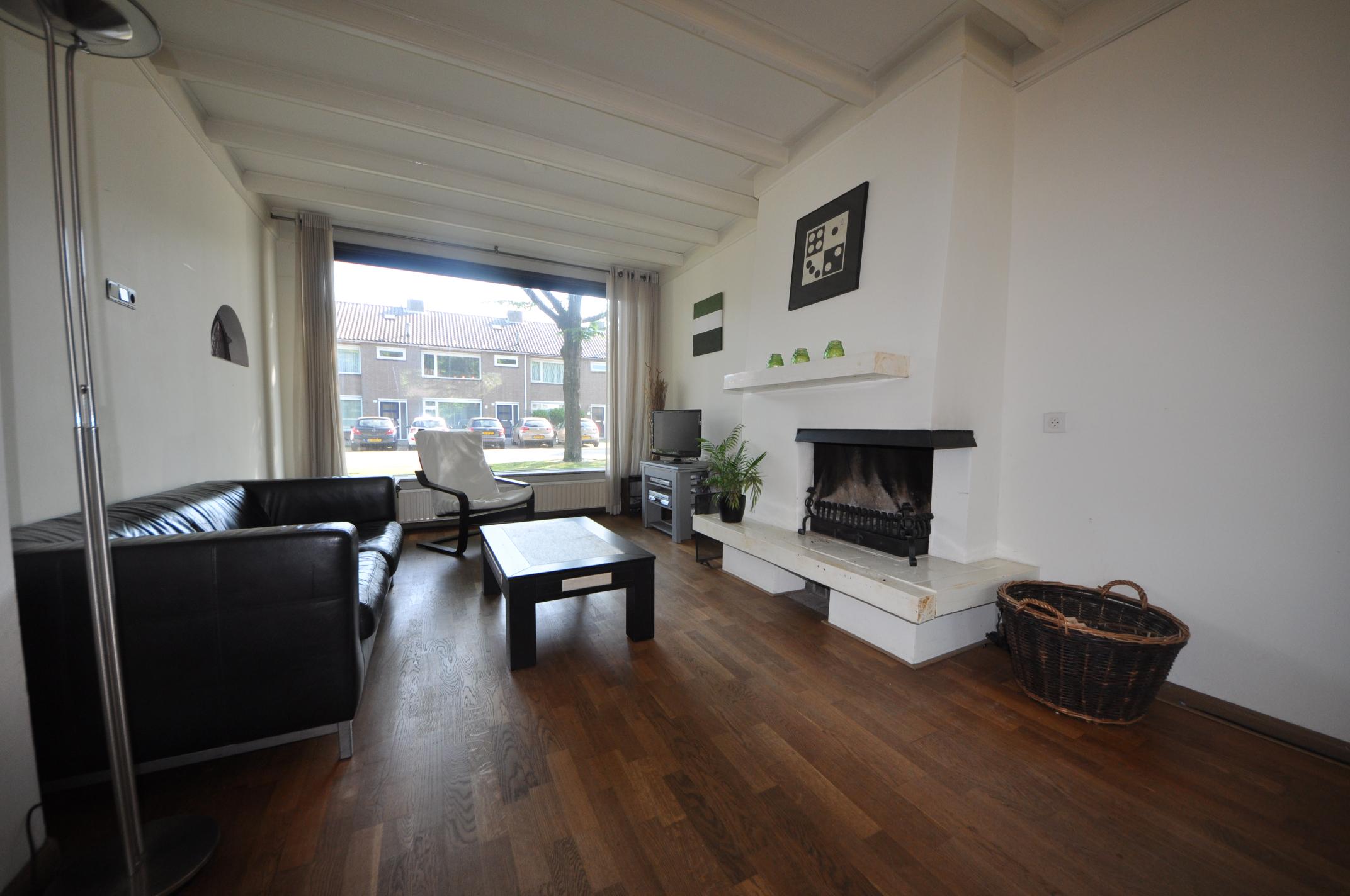 show all photos of Viveslaan