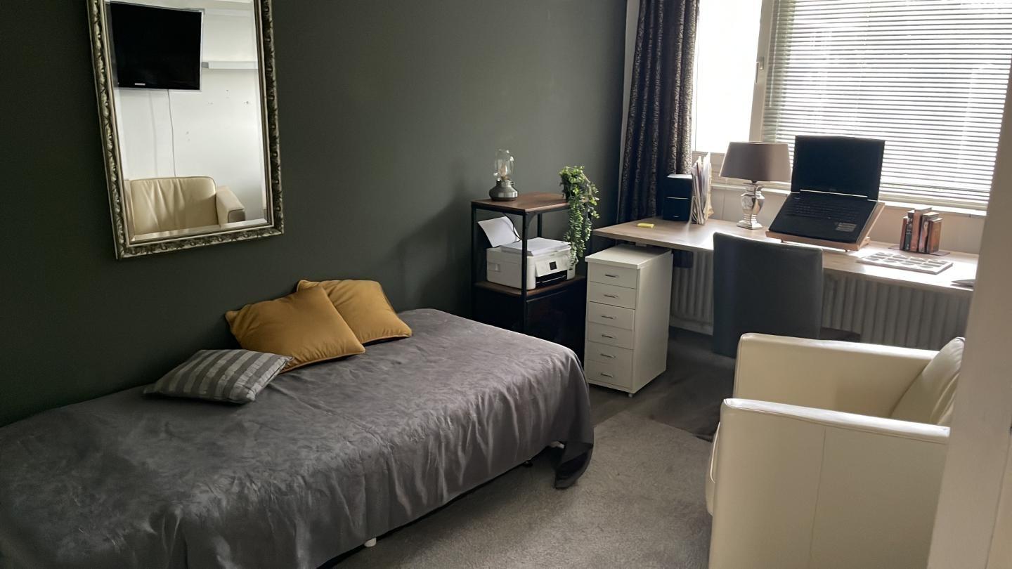 show all photos of Arent Janszoon Ernststraat