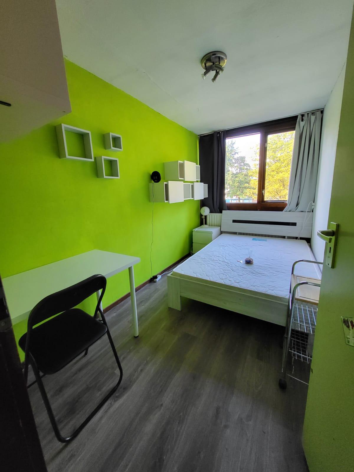 show all photos of Amerbos