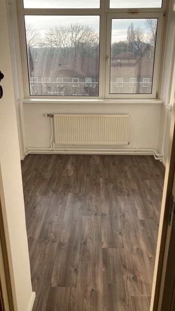 show all photos of Zwanebloemlaan