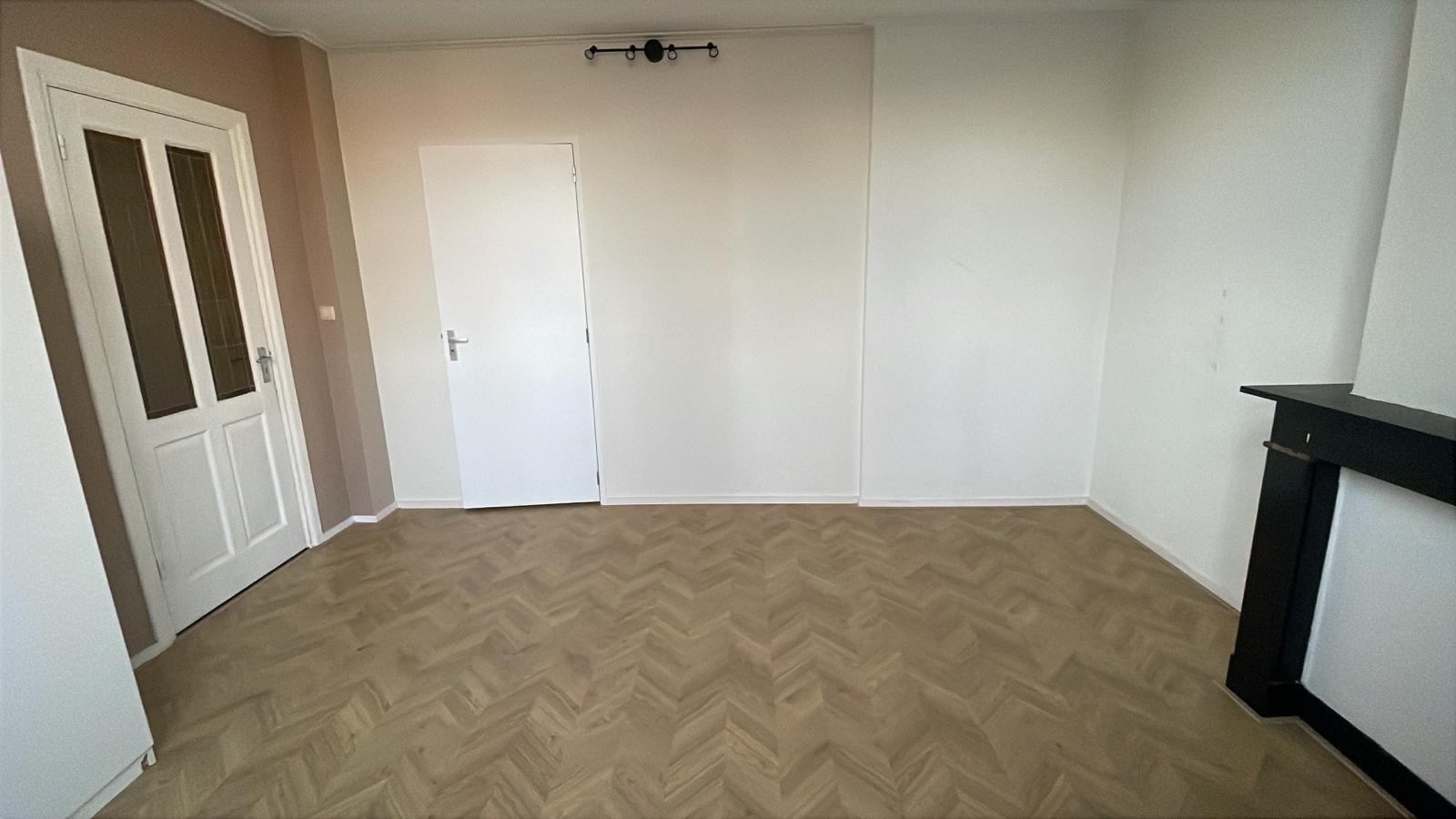 show all photos of Lachappellestraat