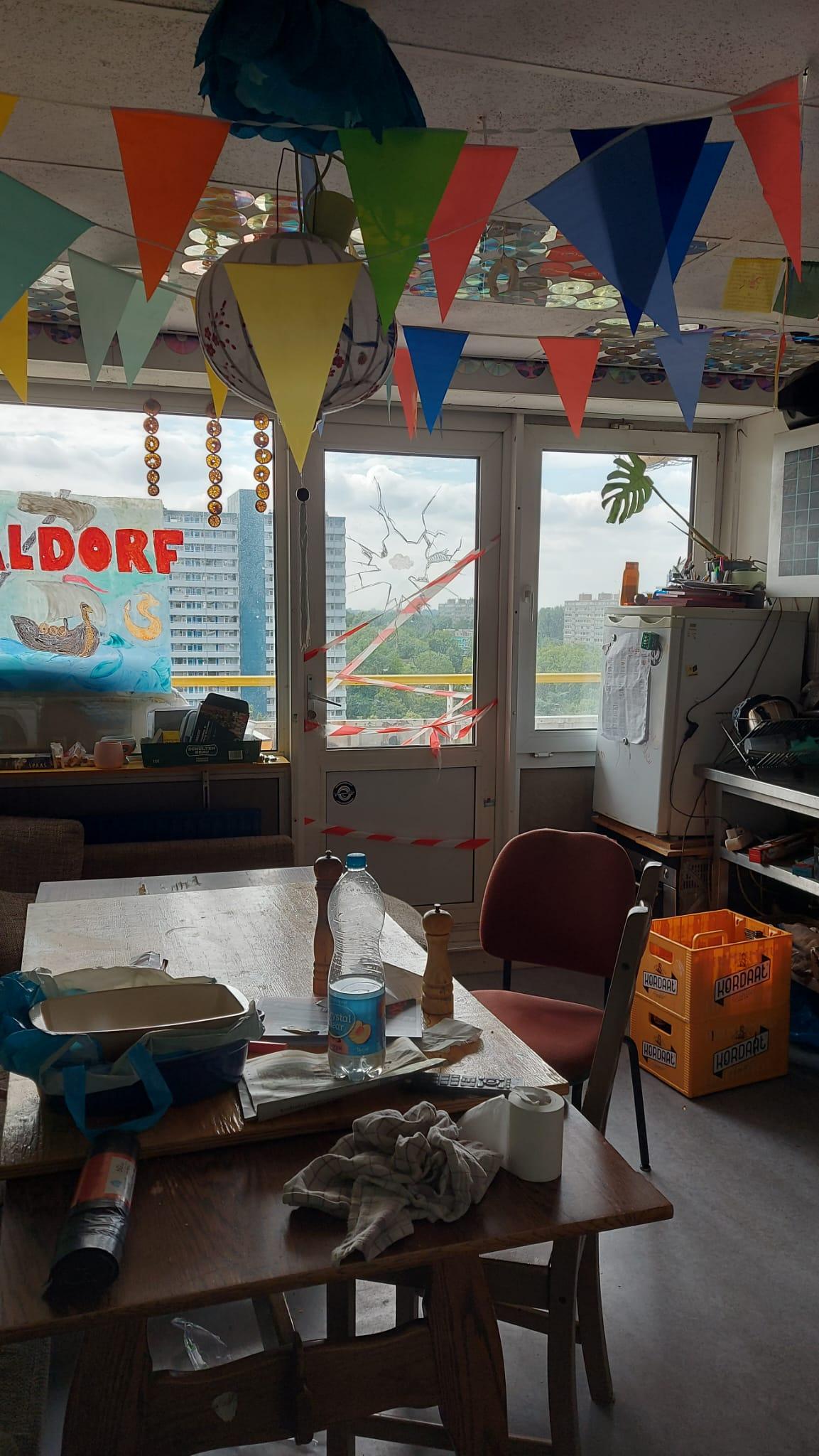 show all photos of E. du Perronlaan