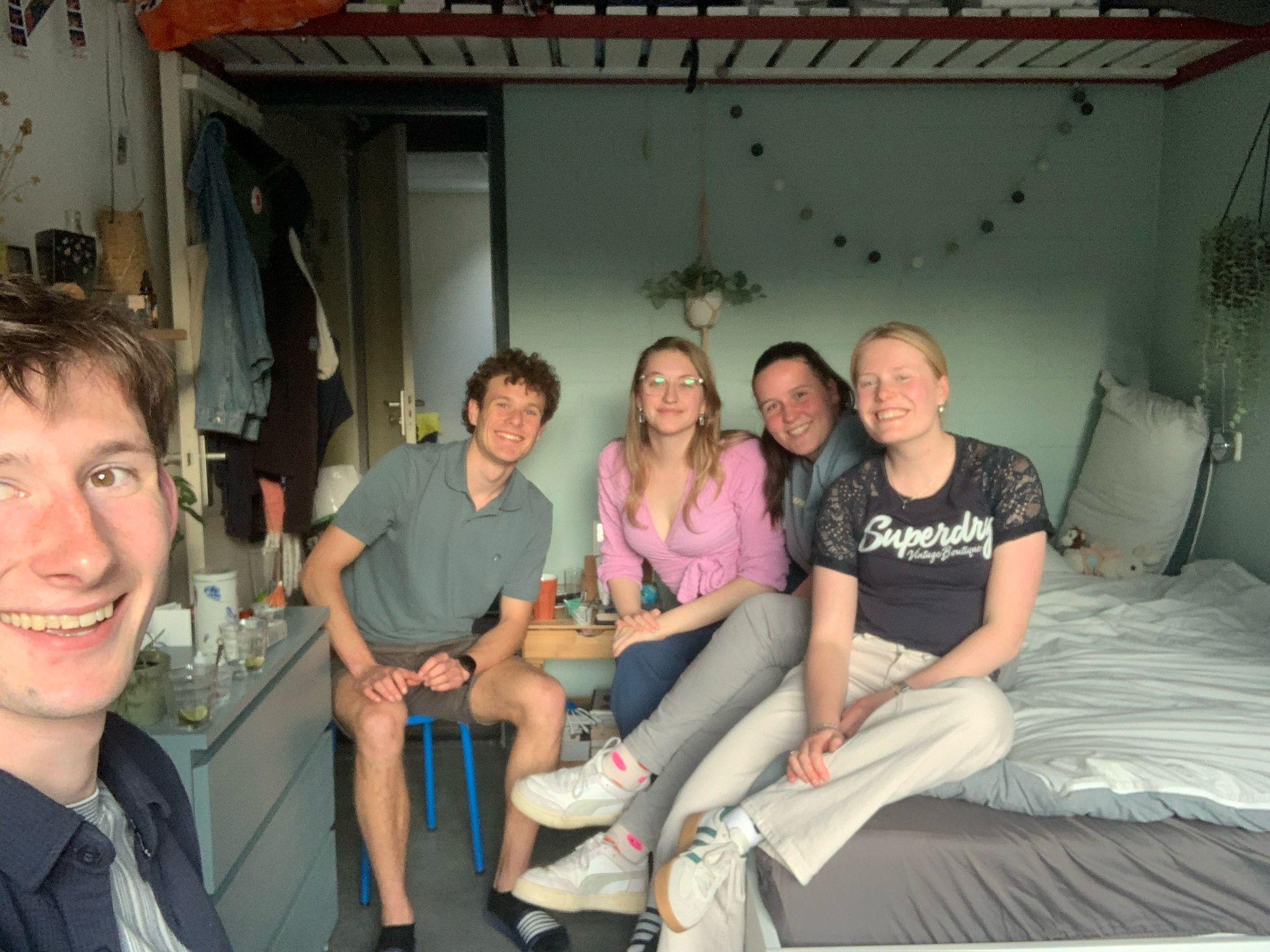 show all photos of Witbreuksweg