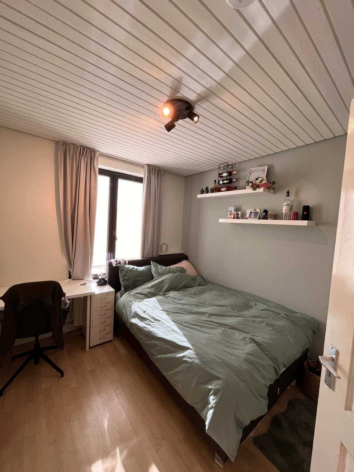 show all photos of Houtlaan