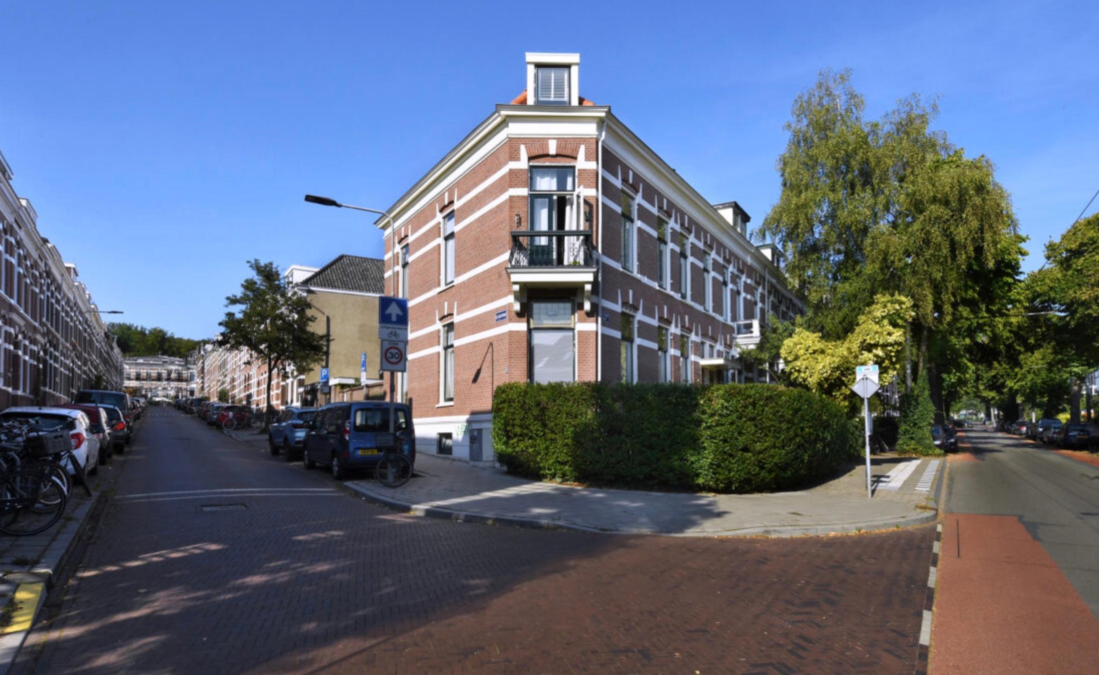 show all photos of Jacob Cremerstraat