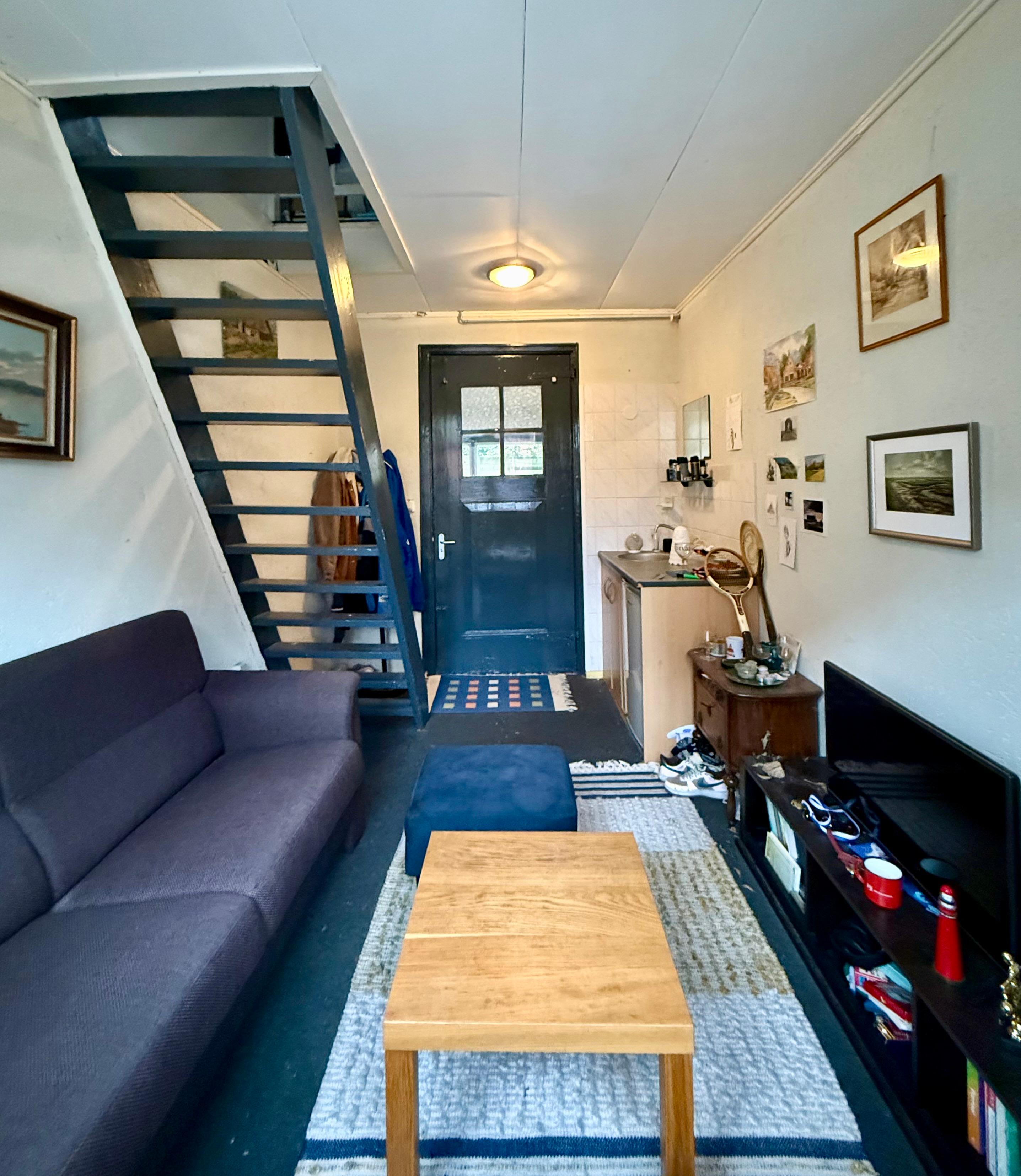 show all photos of Oranjestraat