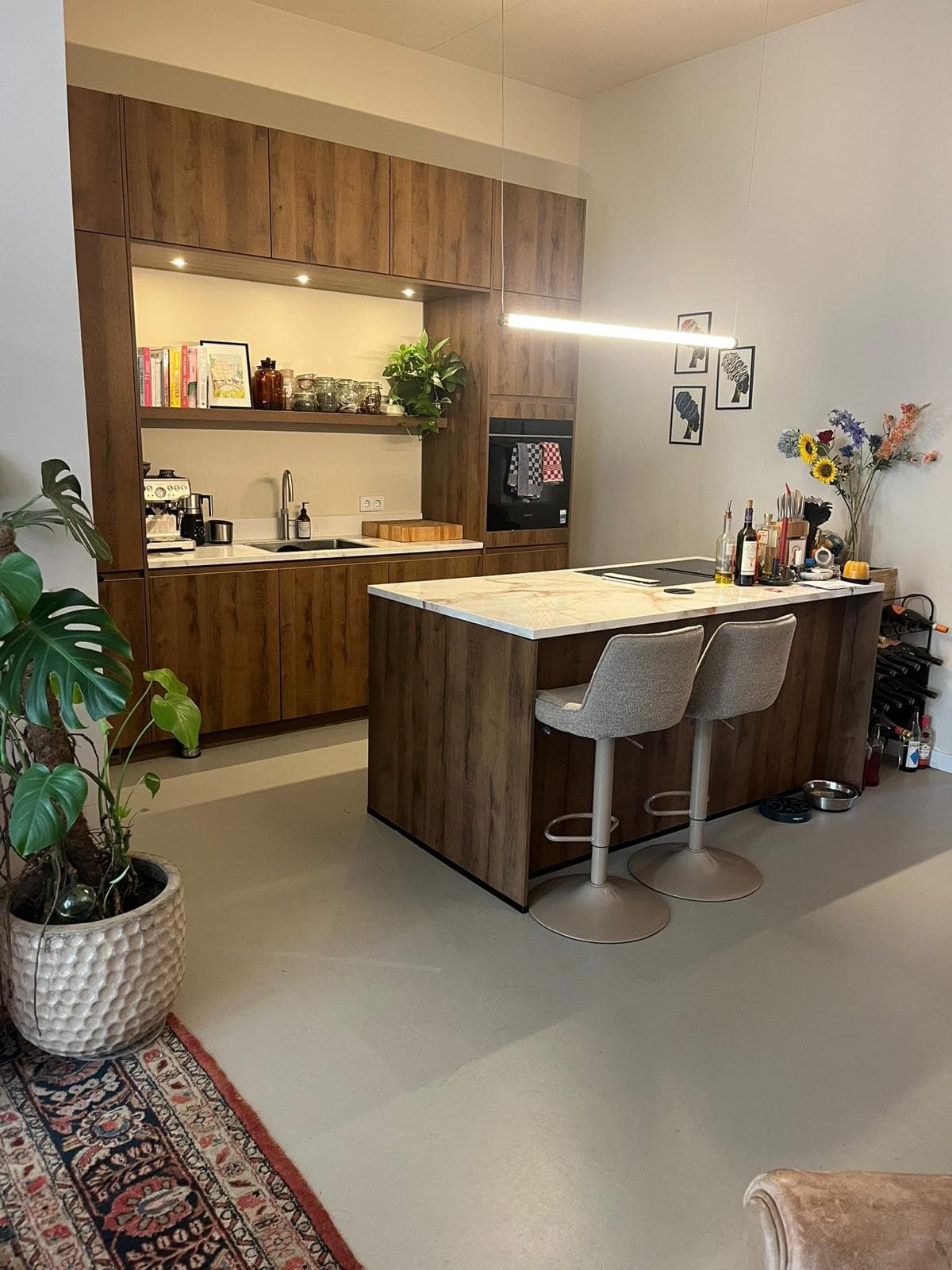 show all photos of Conny Stuartstraat