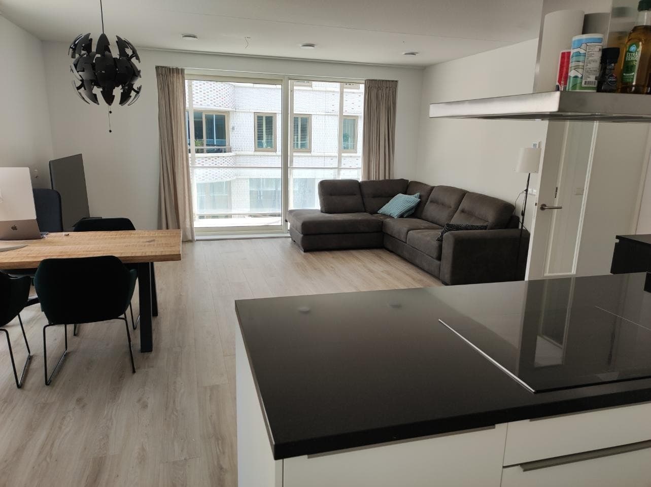 show all photos of Hammarbystraat