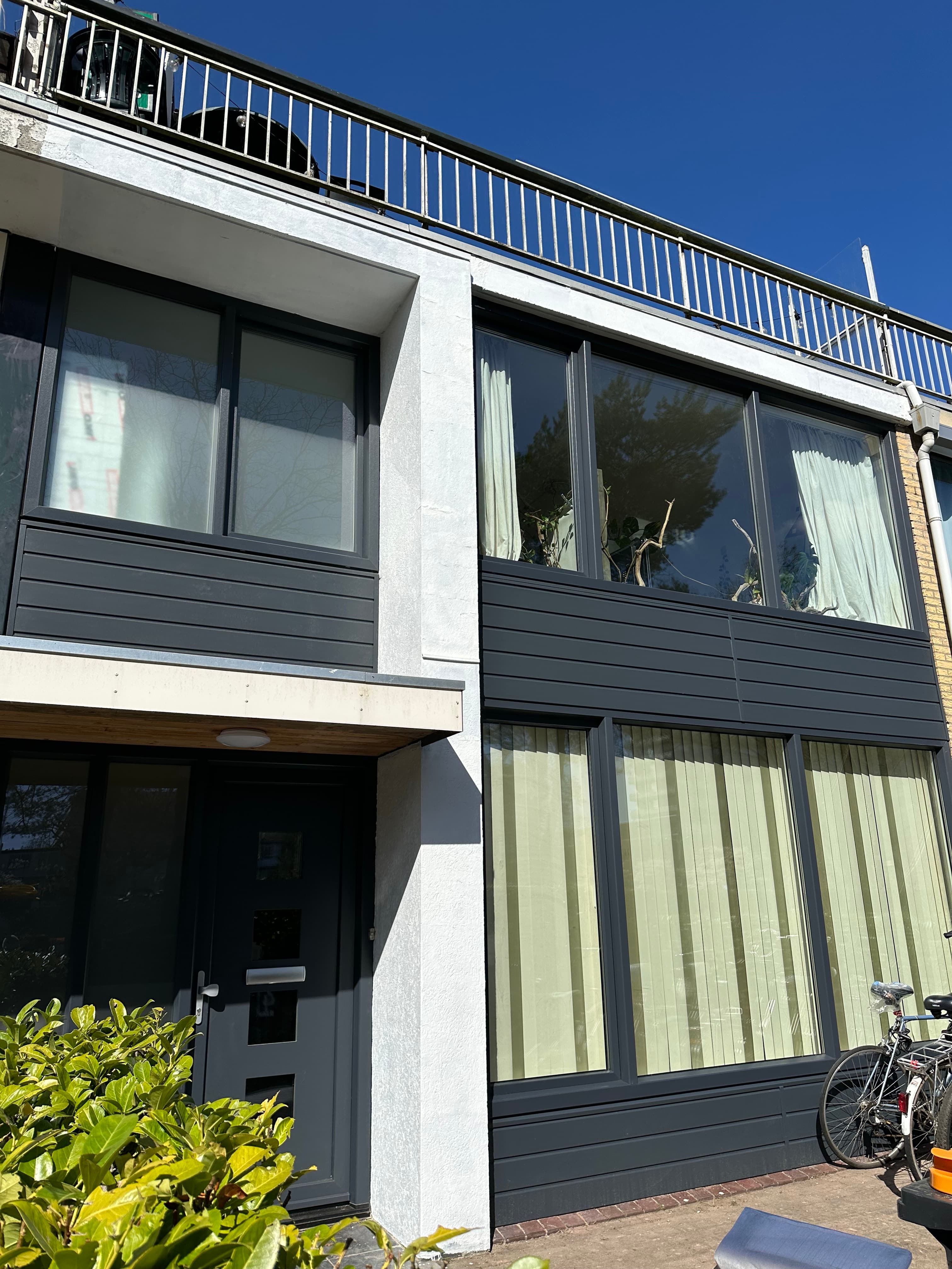 show all photos of Jan Ligthartplein