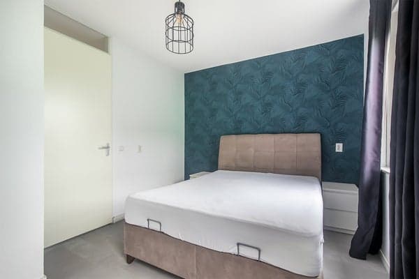 show all photos of Vurehout