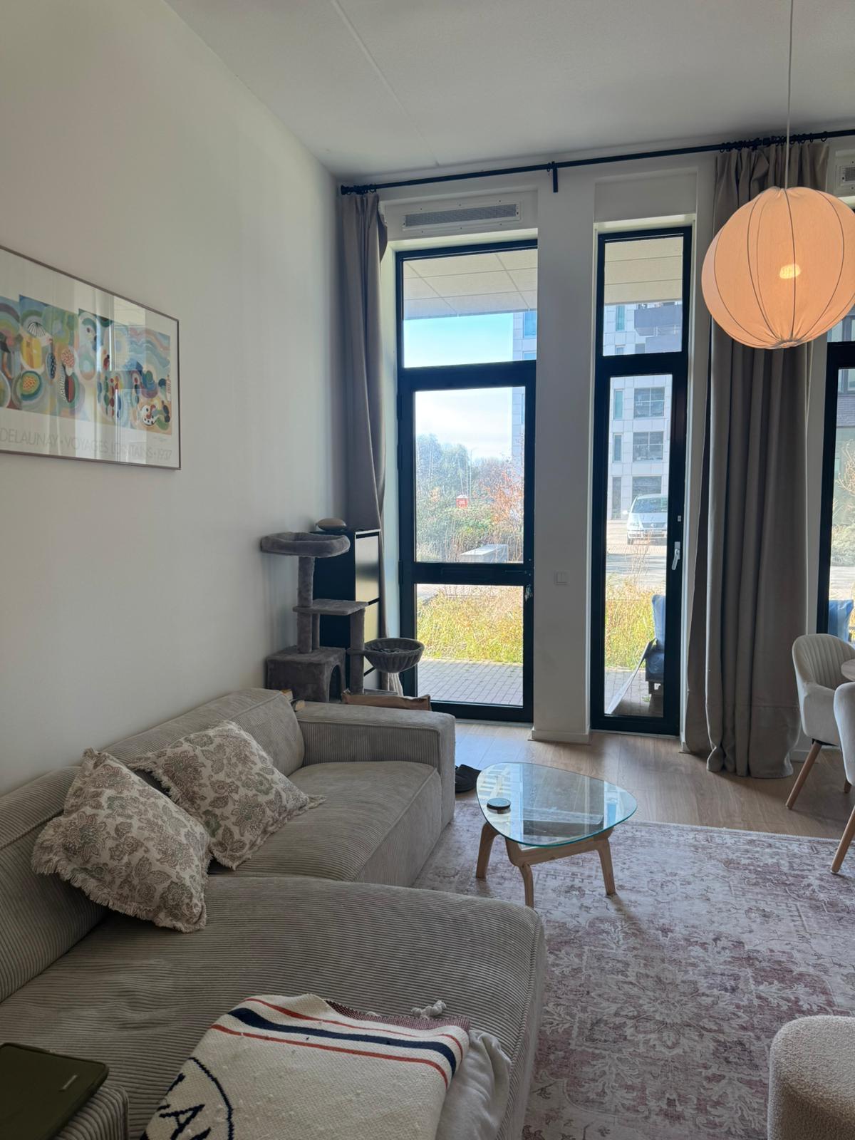 show all photos of Haarlemmerweg