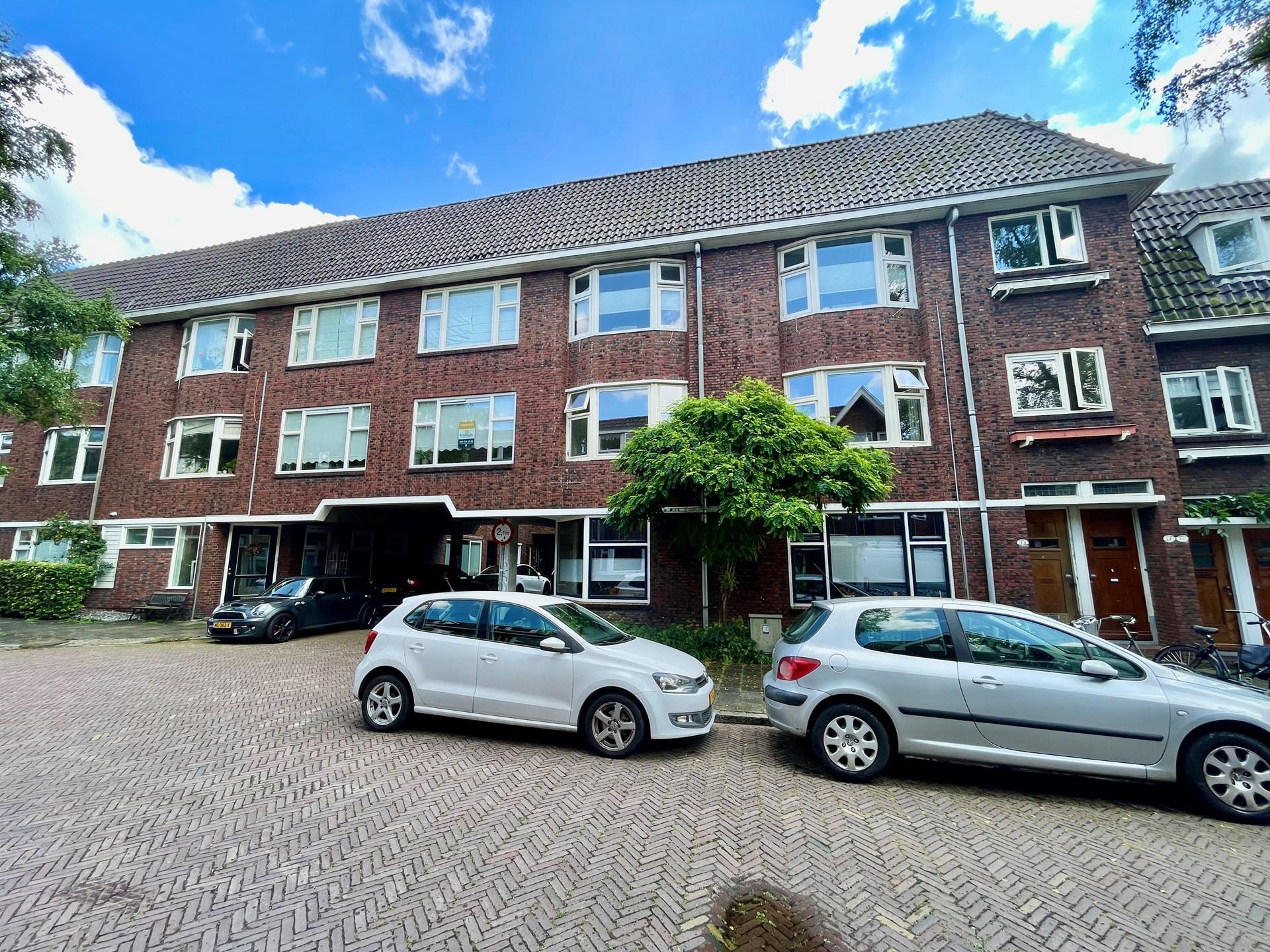 show all photos of Van Panhuysstraat