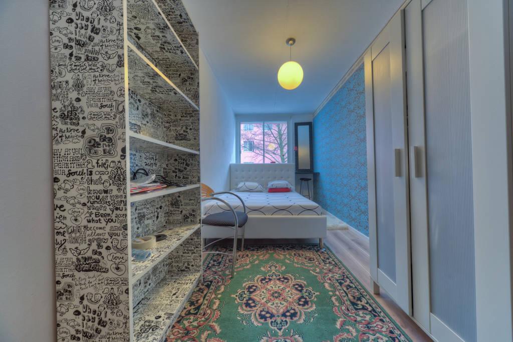 show all photos of IJplein