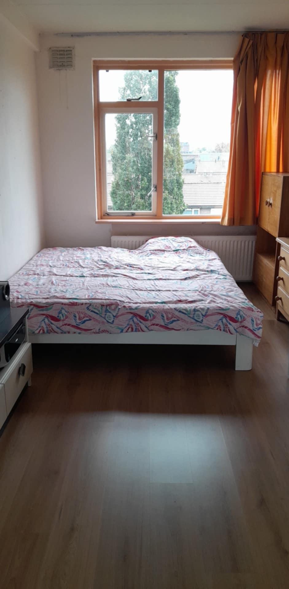 show all photos of Van Uvenweg