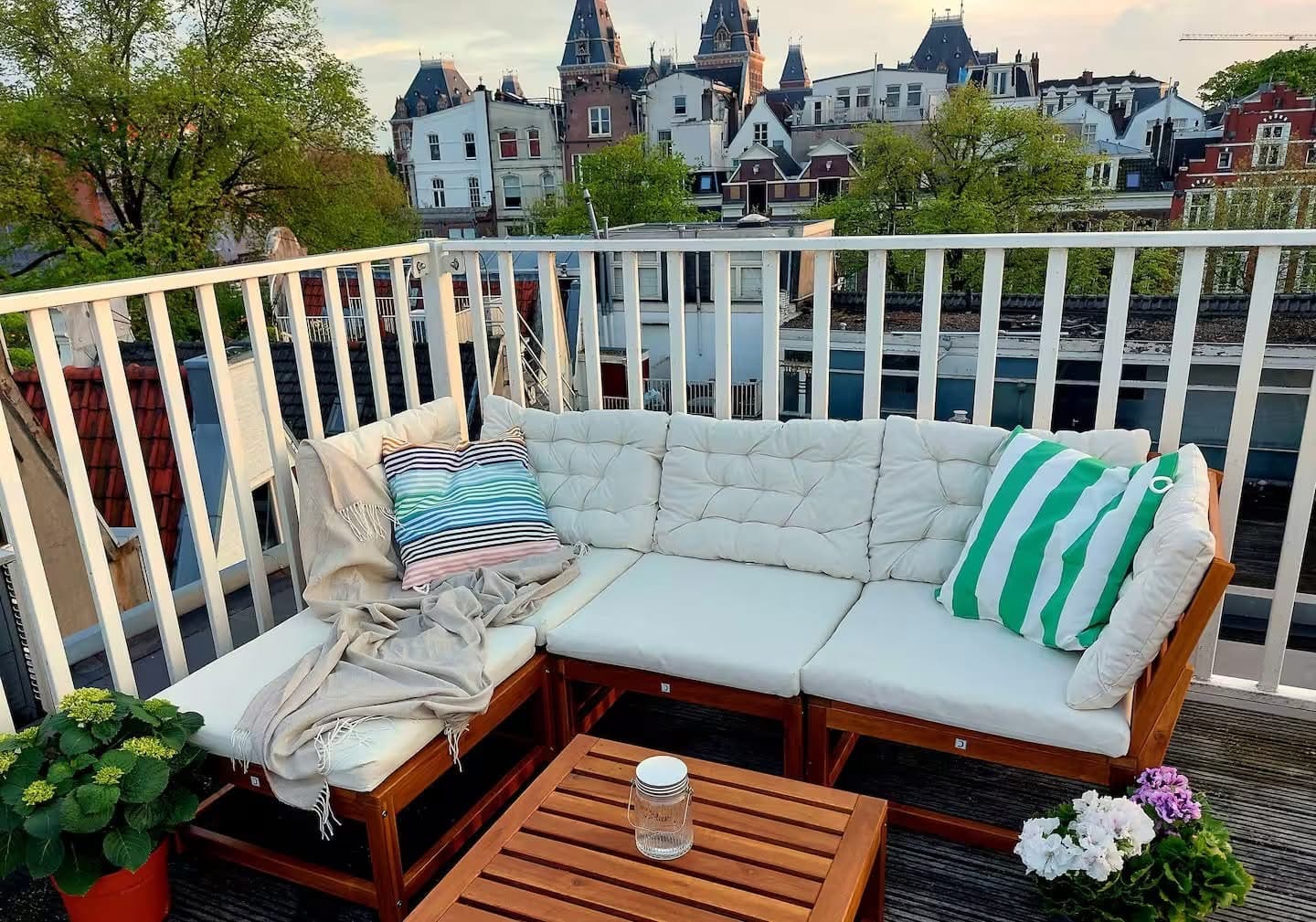 show all photos of Lange Leidsedwarsstraat