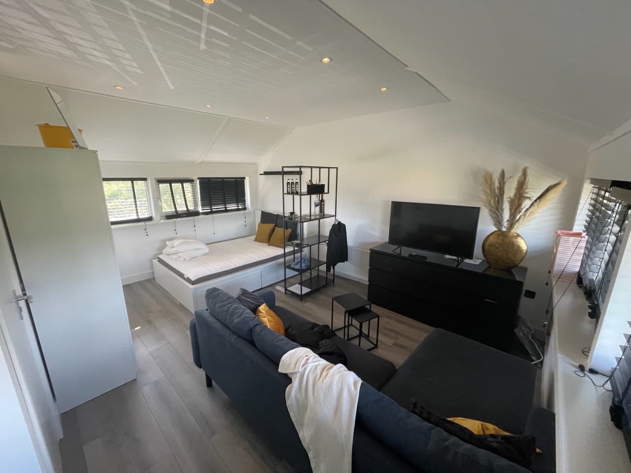 show all photos of Kastanjehout