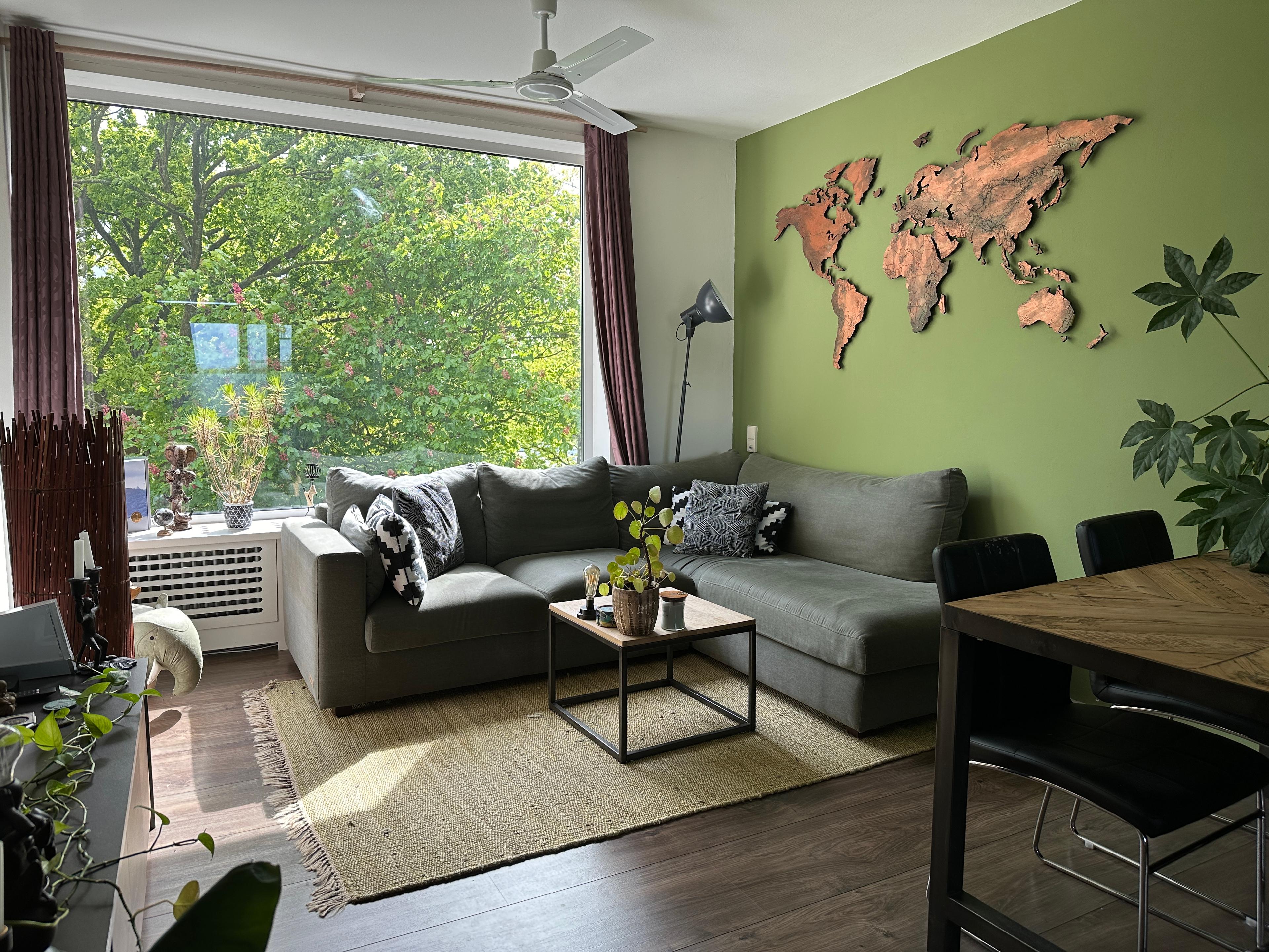 show all photos of Tobias Asserlaan