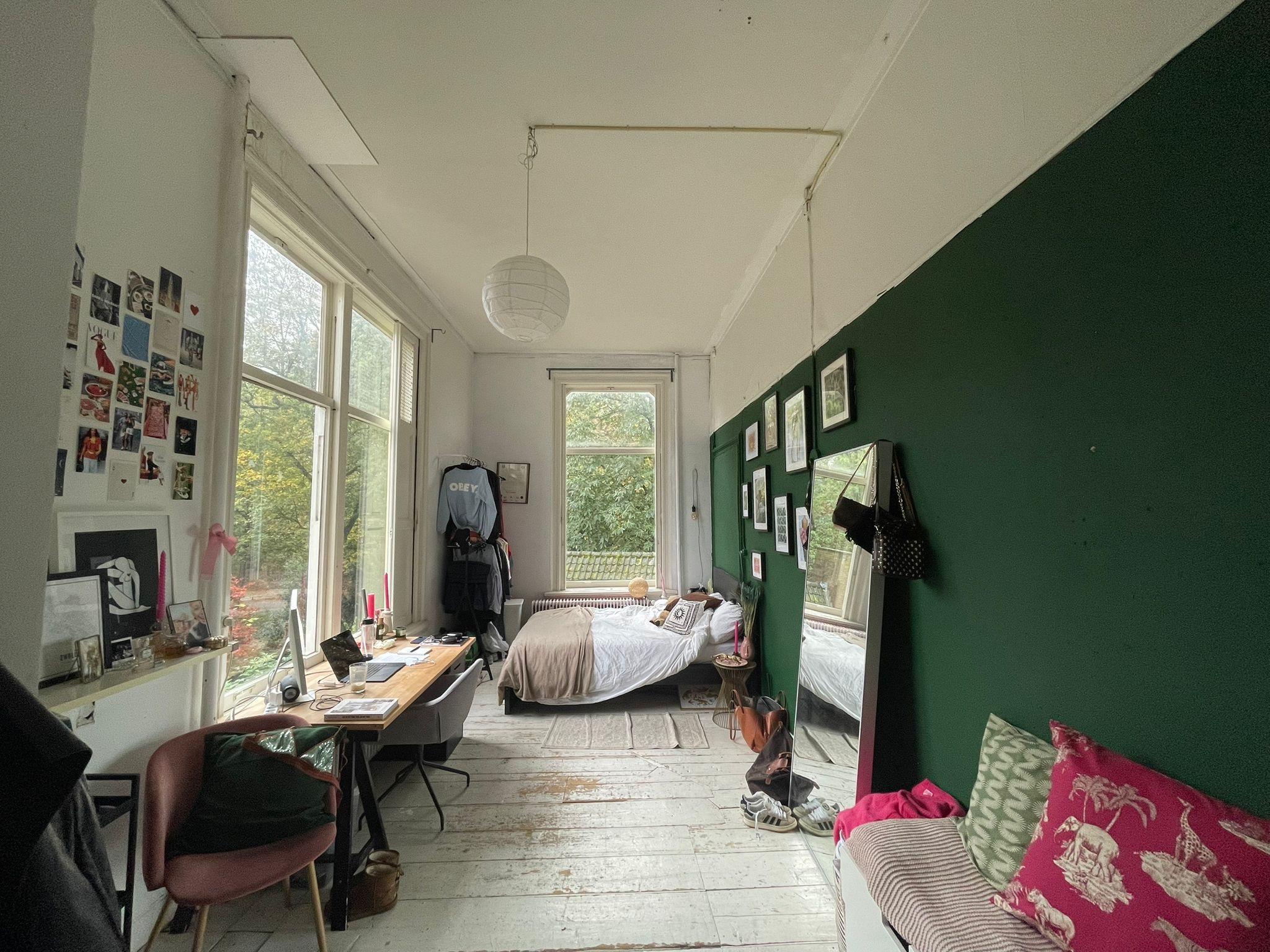 show all photos of Nieuwegracht