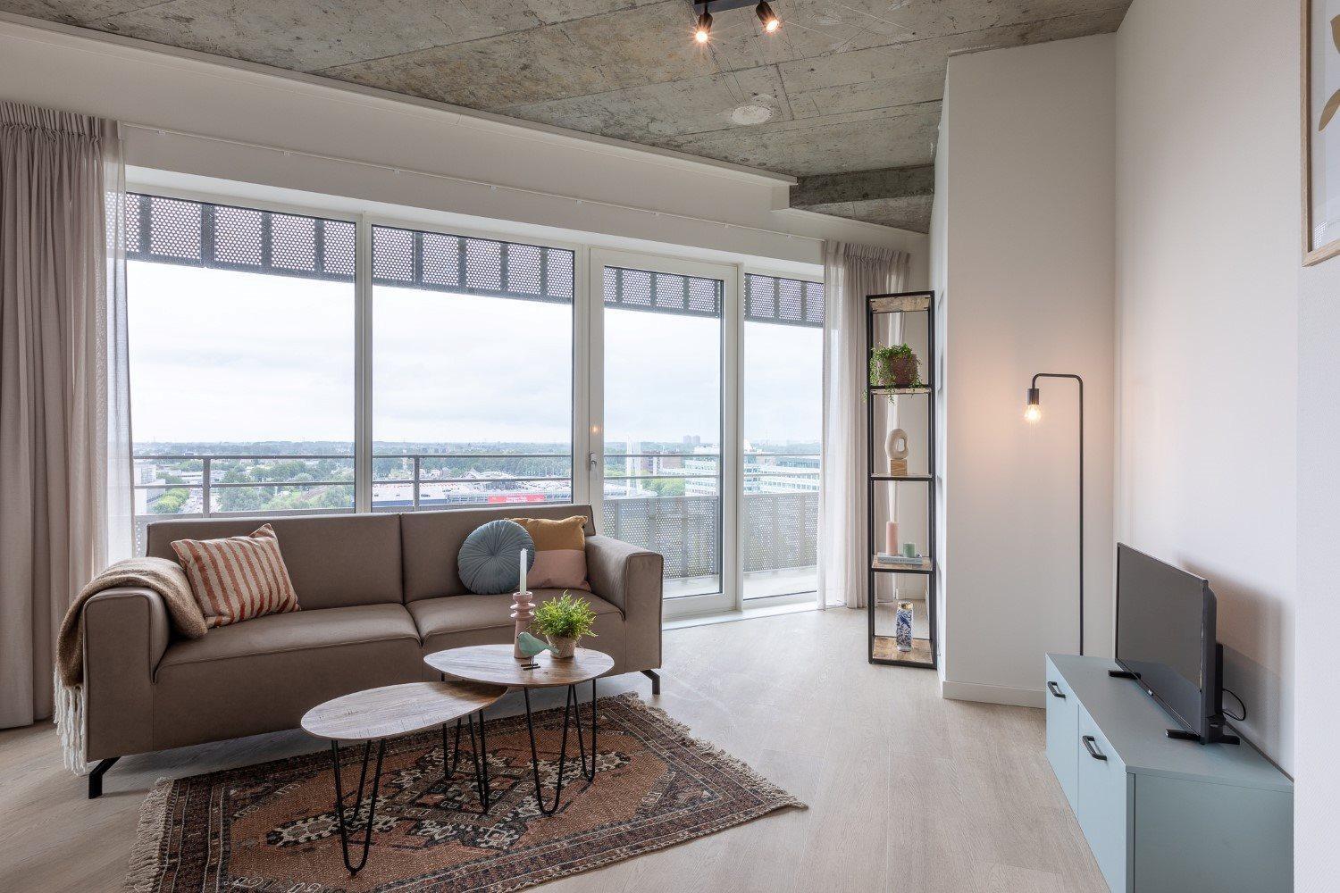 show all photos of G.H. Betzweg