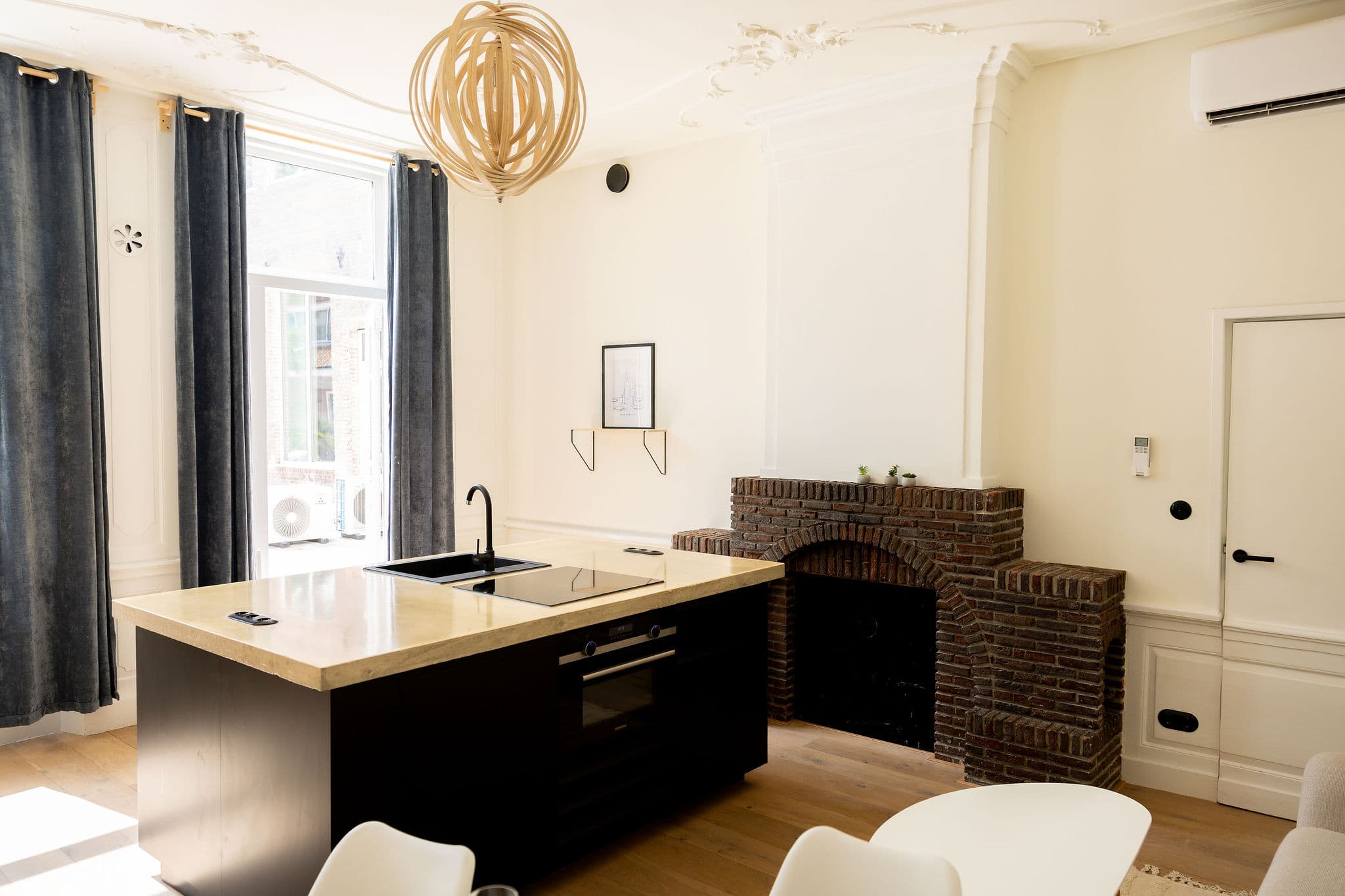 show all photos of Noordeinde