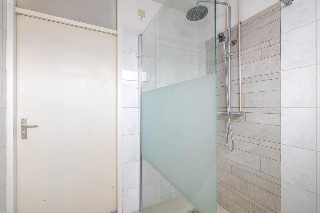 show all photos of Mahoniestraat