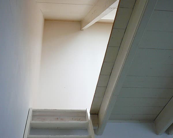 show all photos of Aweg